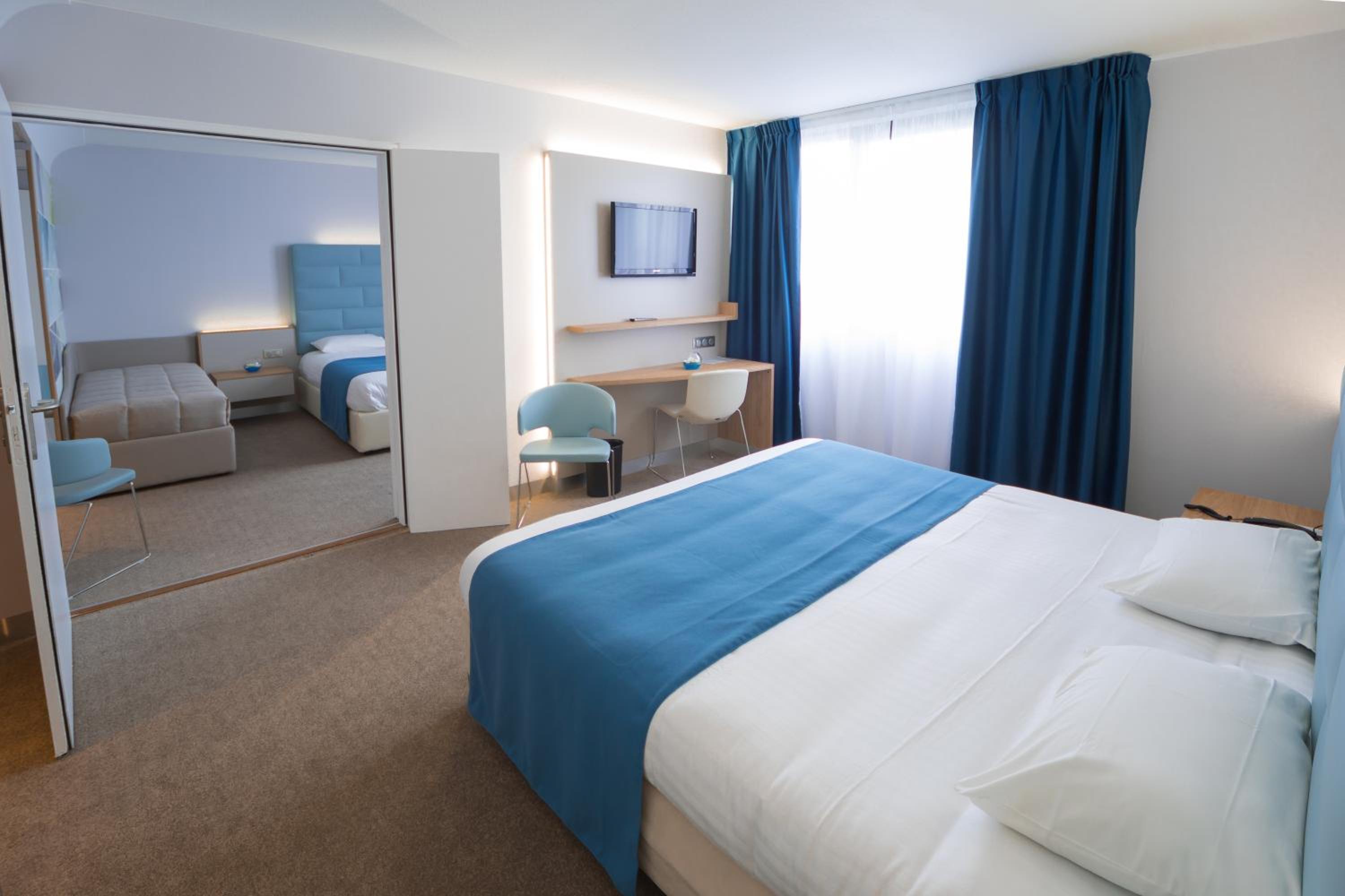 Family Suite - Photo 1