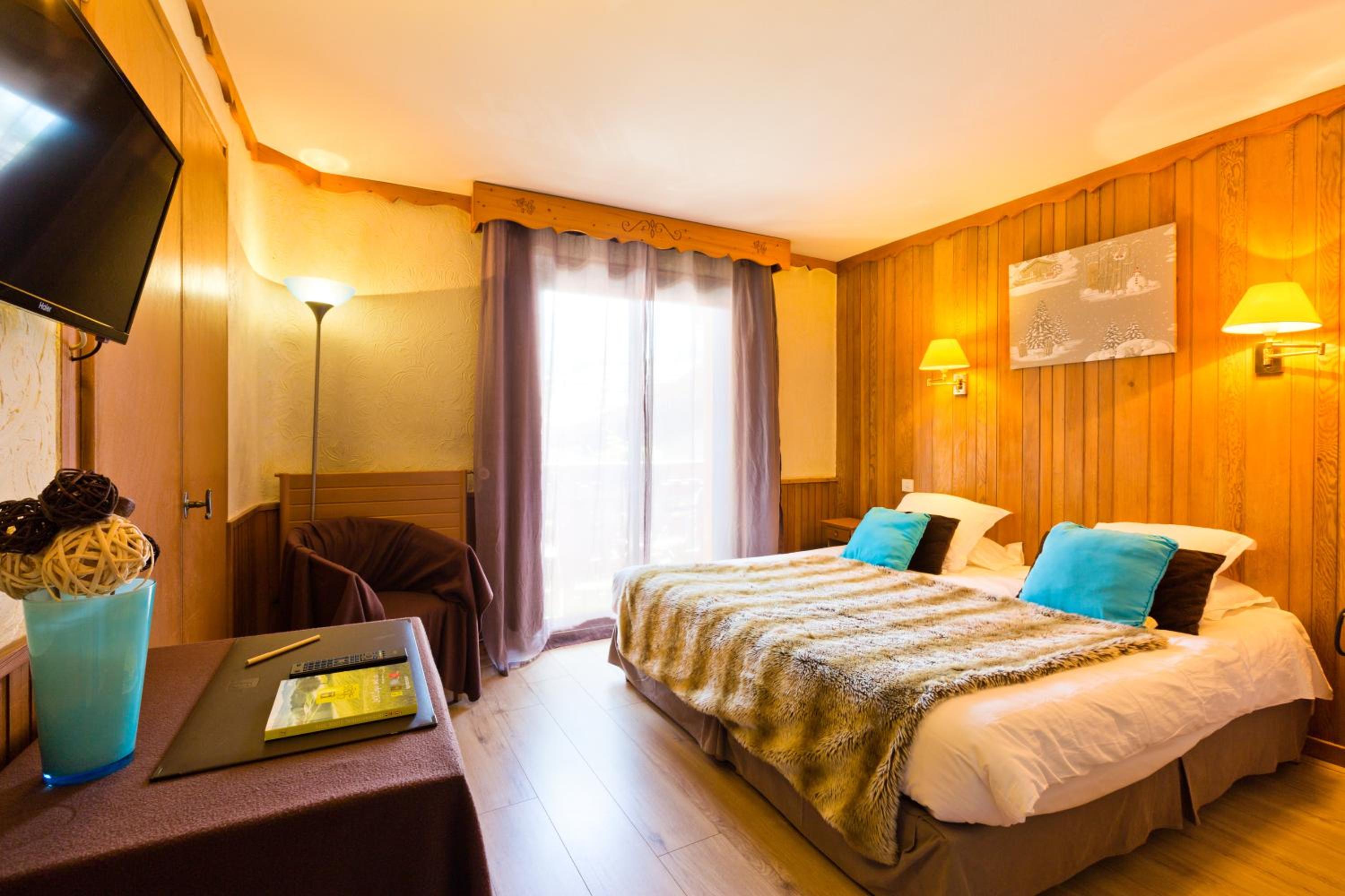 Standard Double Room - Photo 4