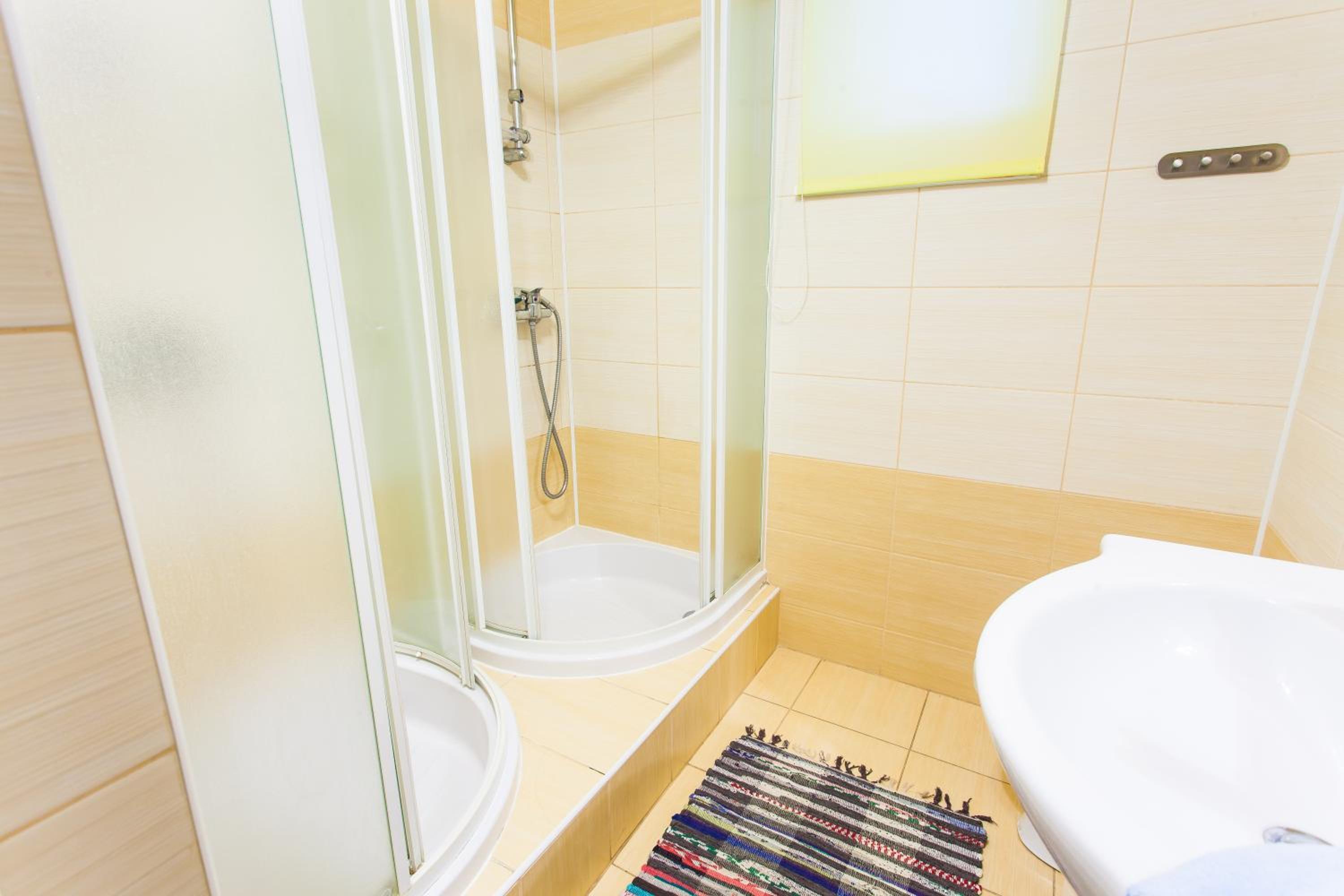 Quadruple Room with Private External Bathroom photo 3