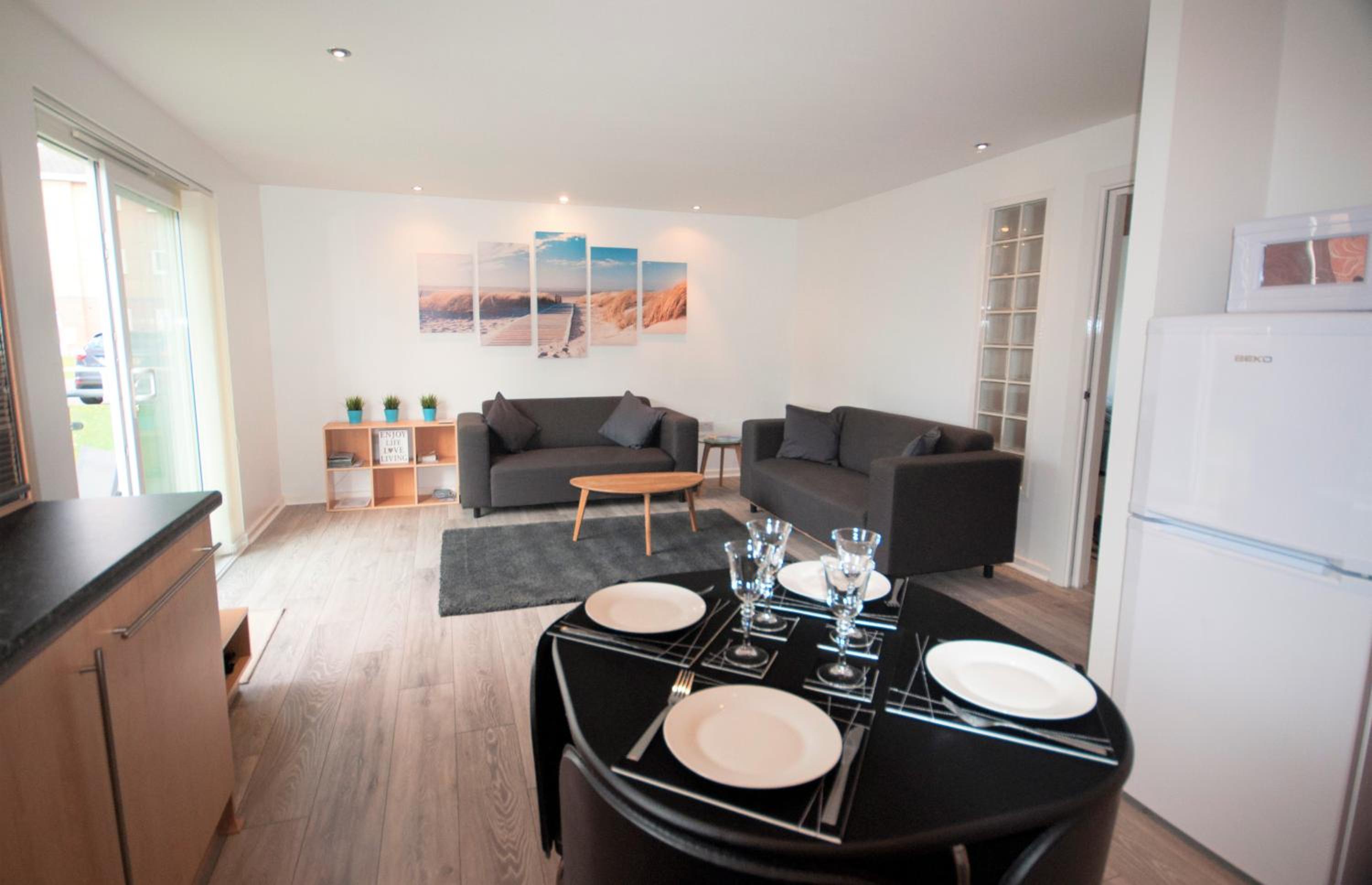 Apartment - Ground Floor photo 2