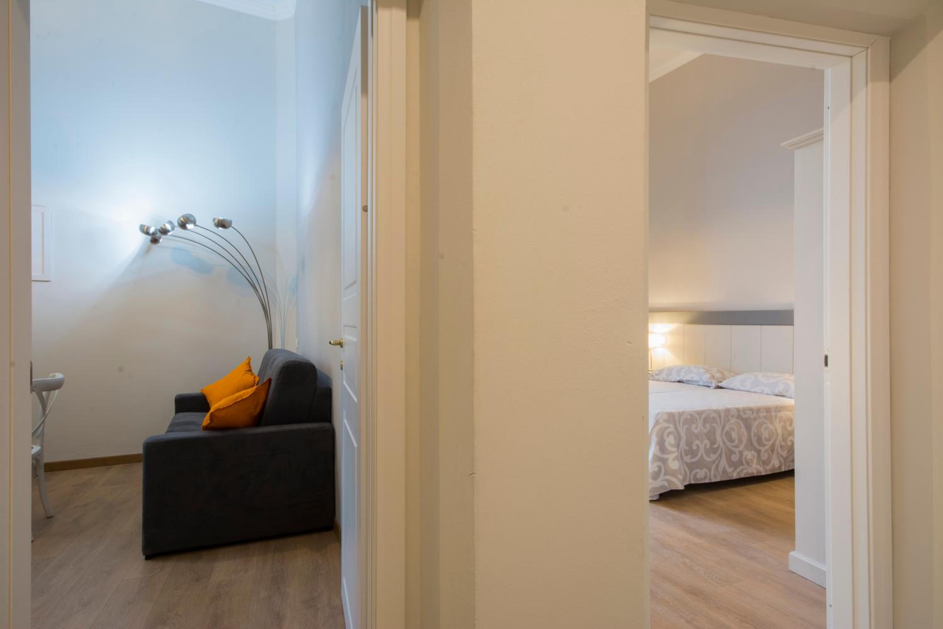 Two-Bedroom Deluxe Apartment photo 2