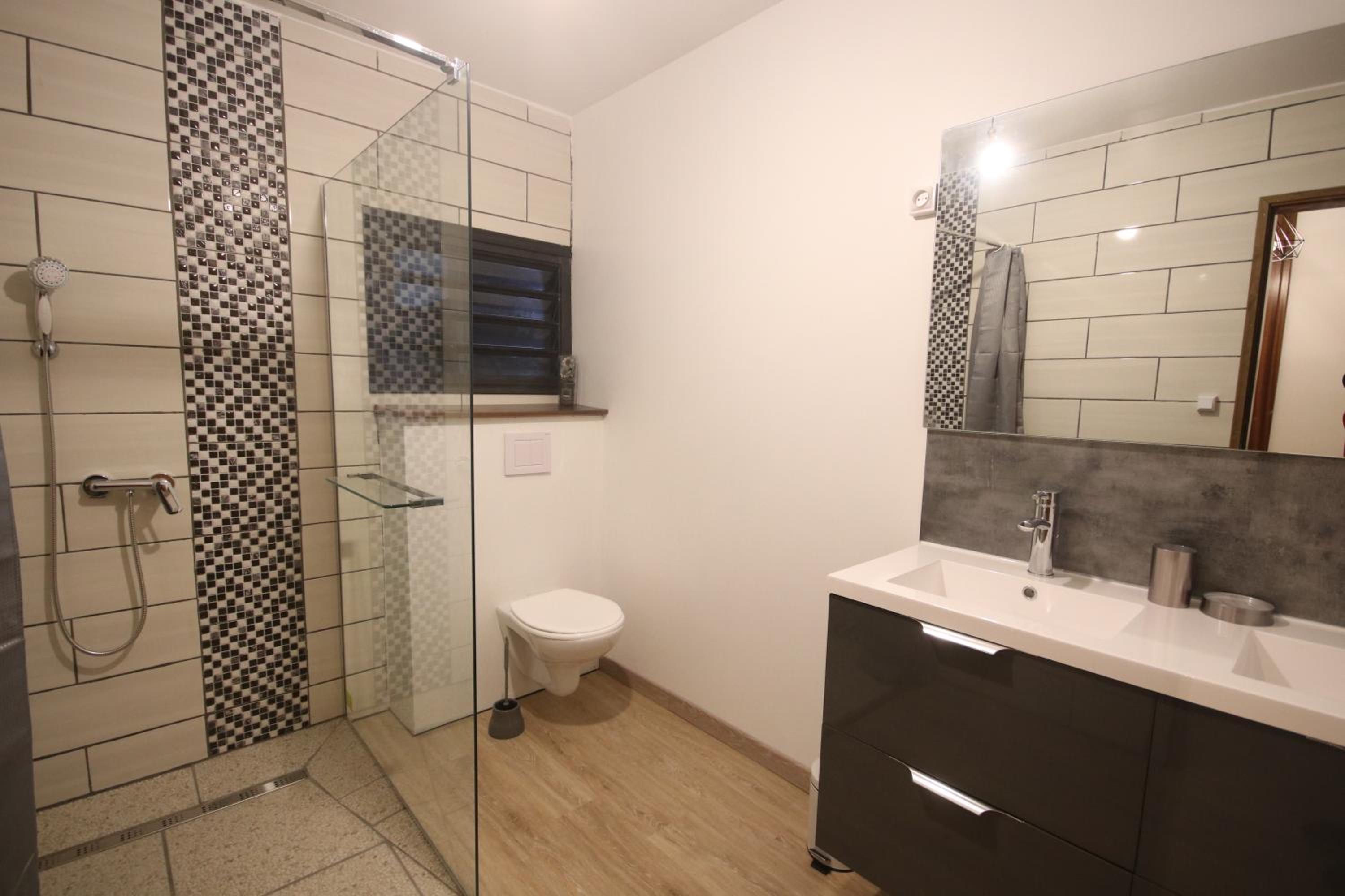 Double Room - Photo 4