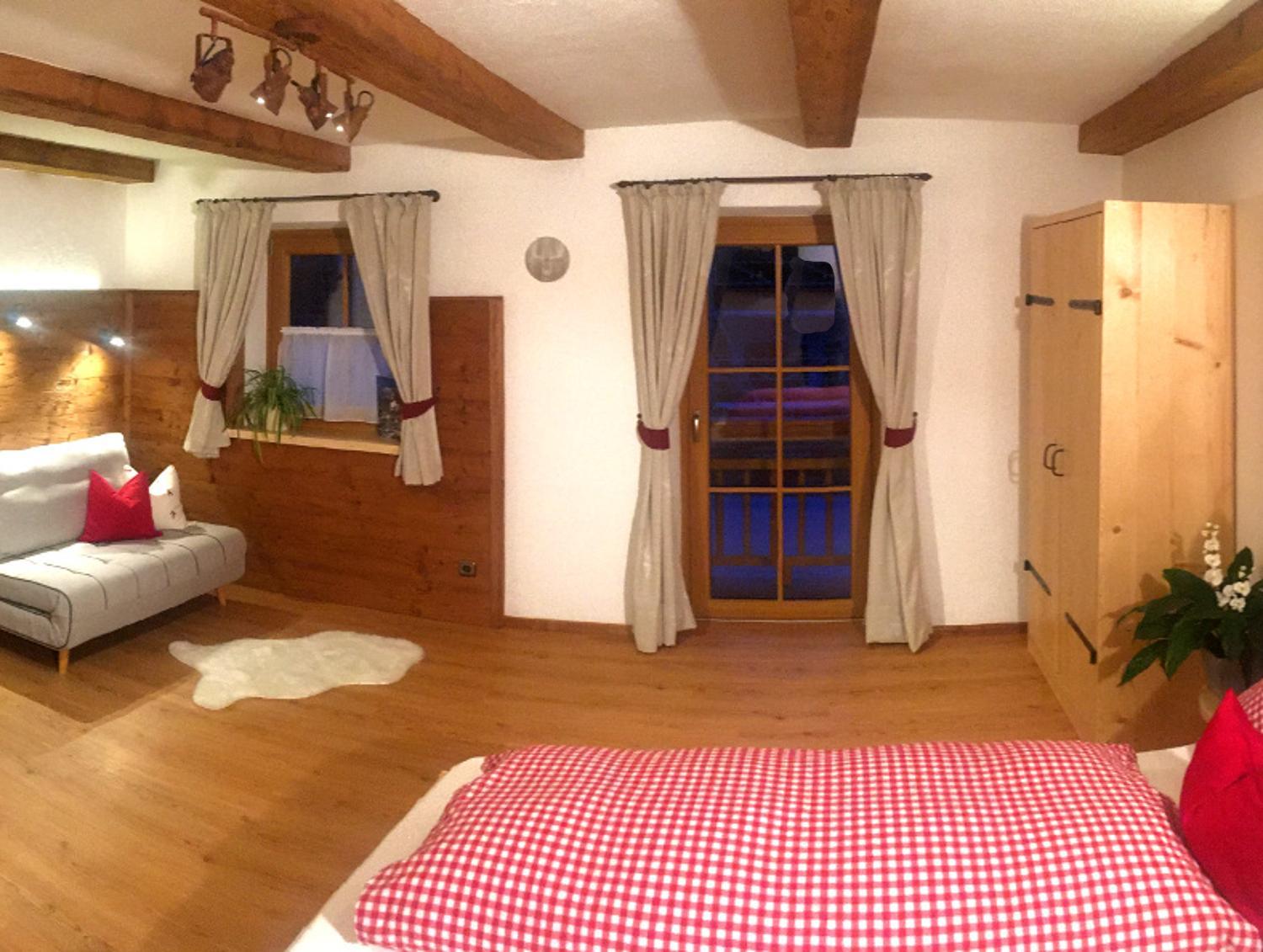 Apartment photo 1