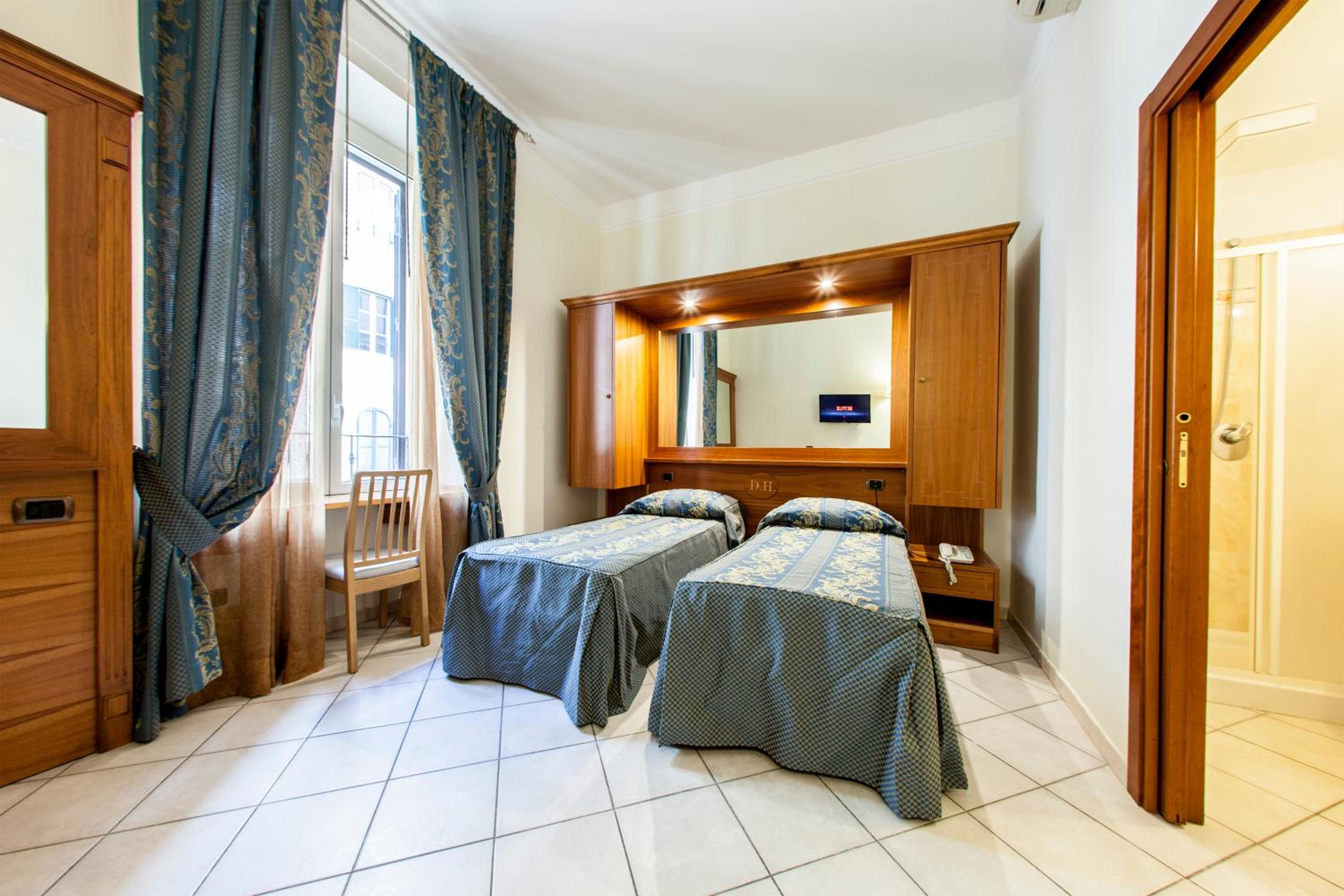 Family Double Room photo 2