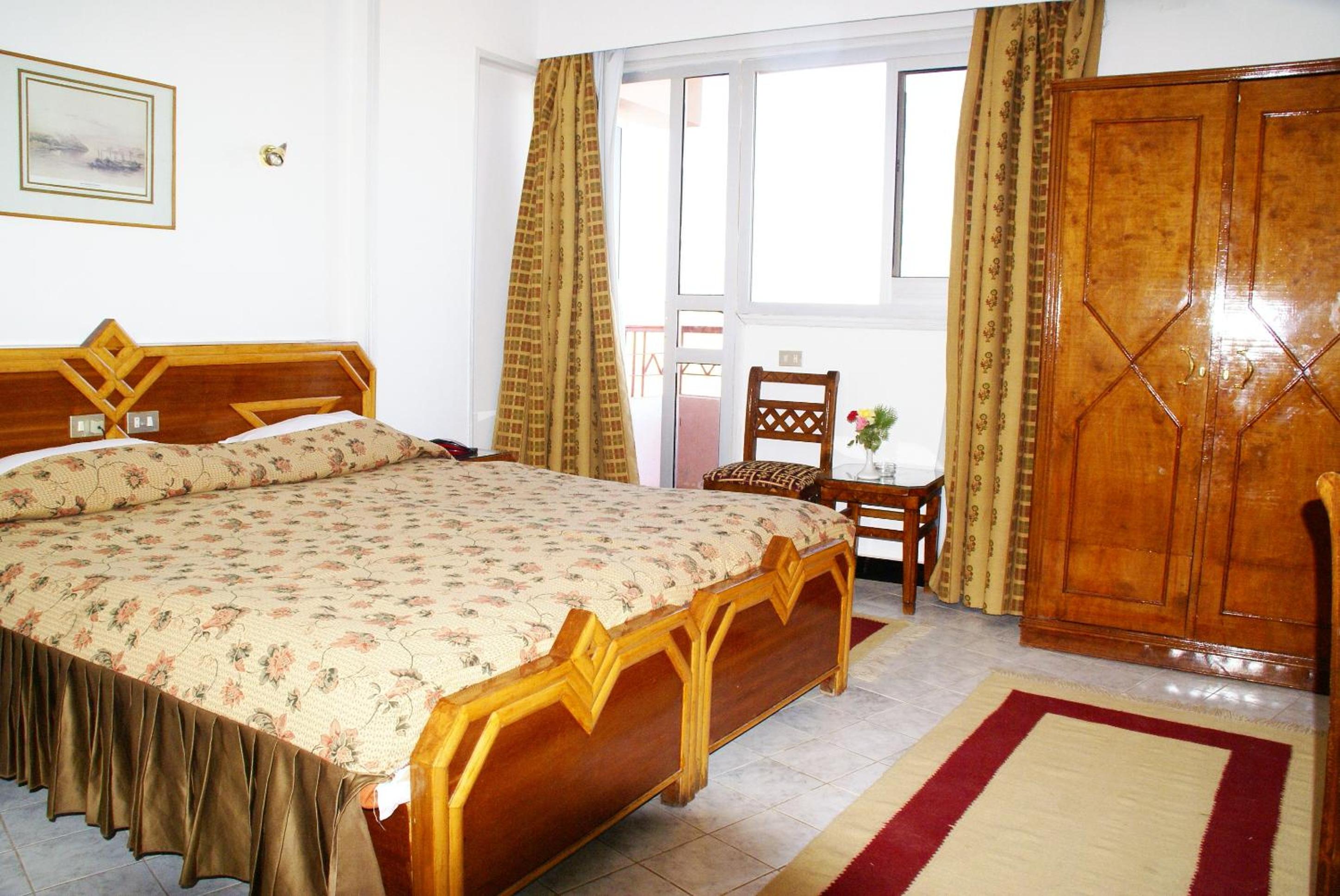 Standard Double or Twin Side Nile View Room photo 1