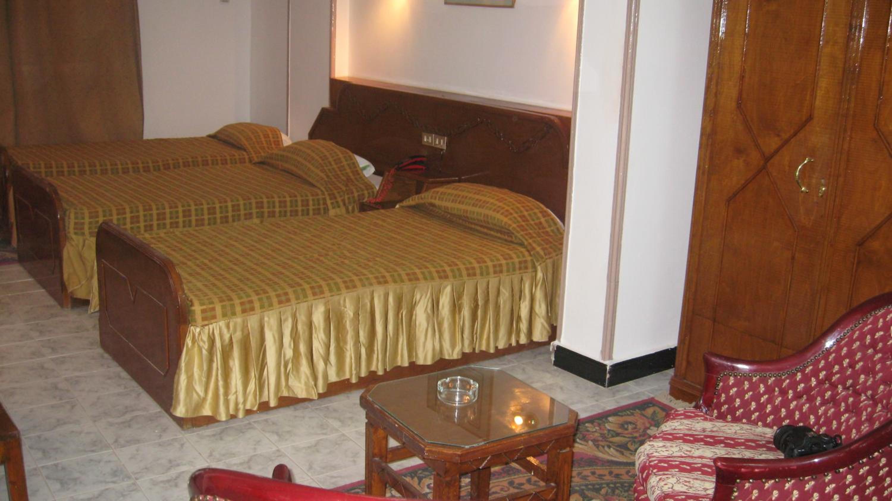 Standard Triple Side Nile View Room photo 2