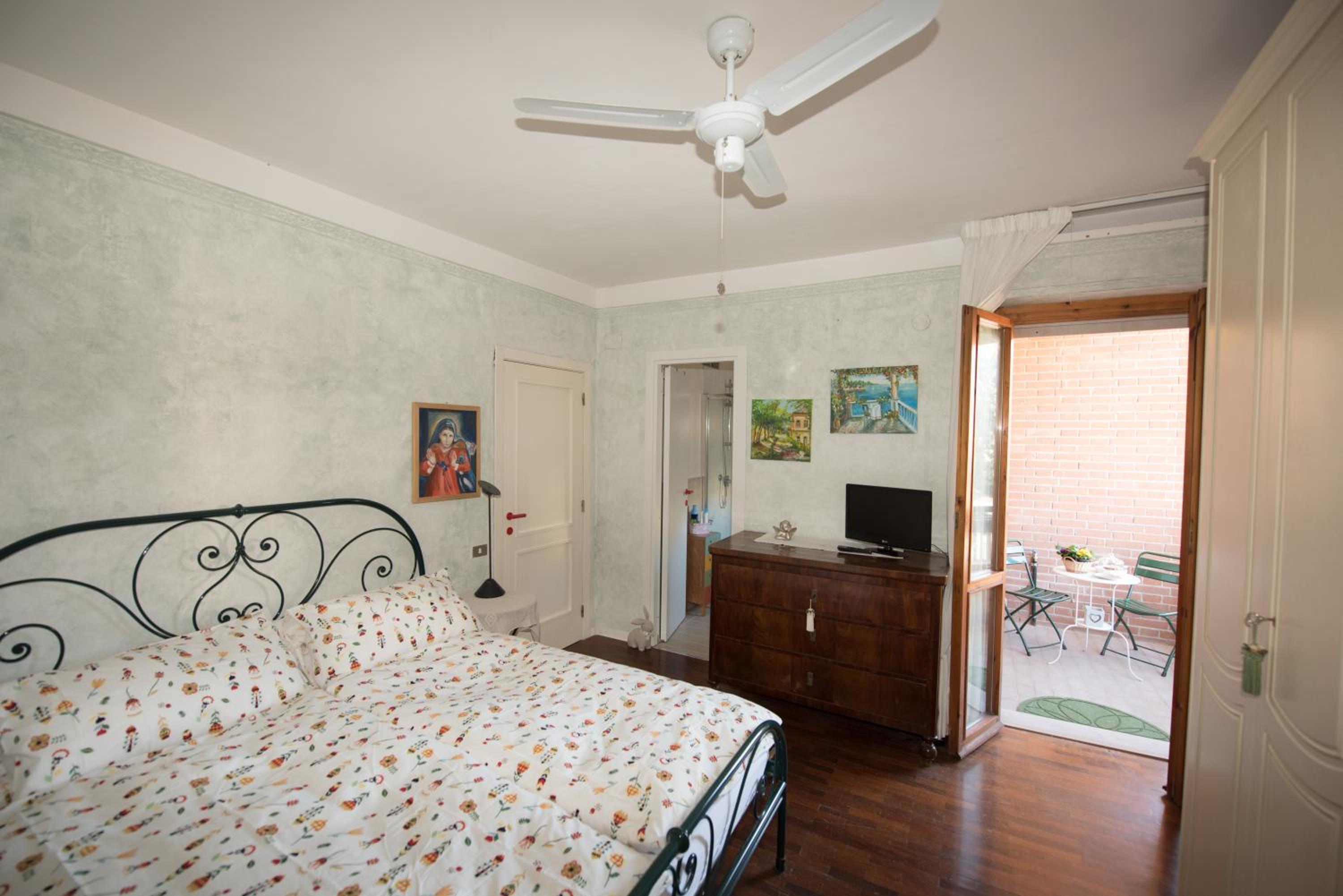 Double Room with Private Bathroom photo 3
