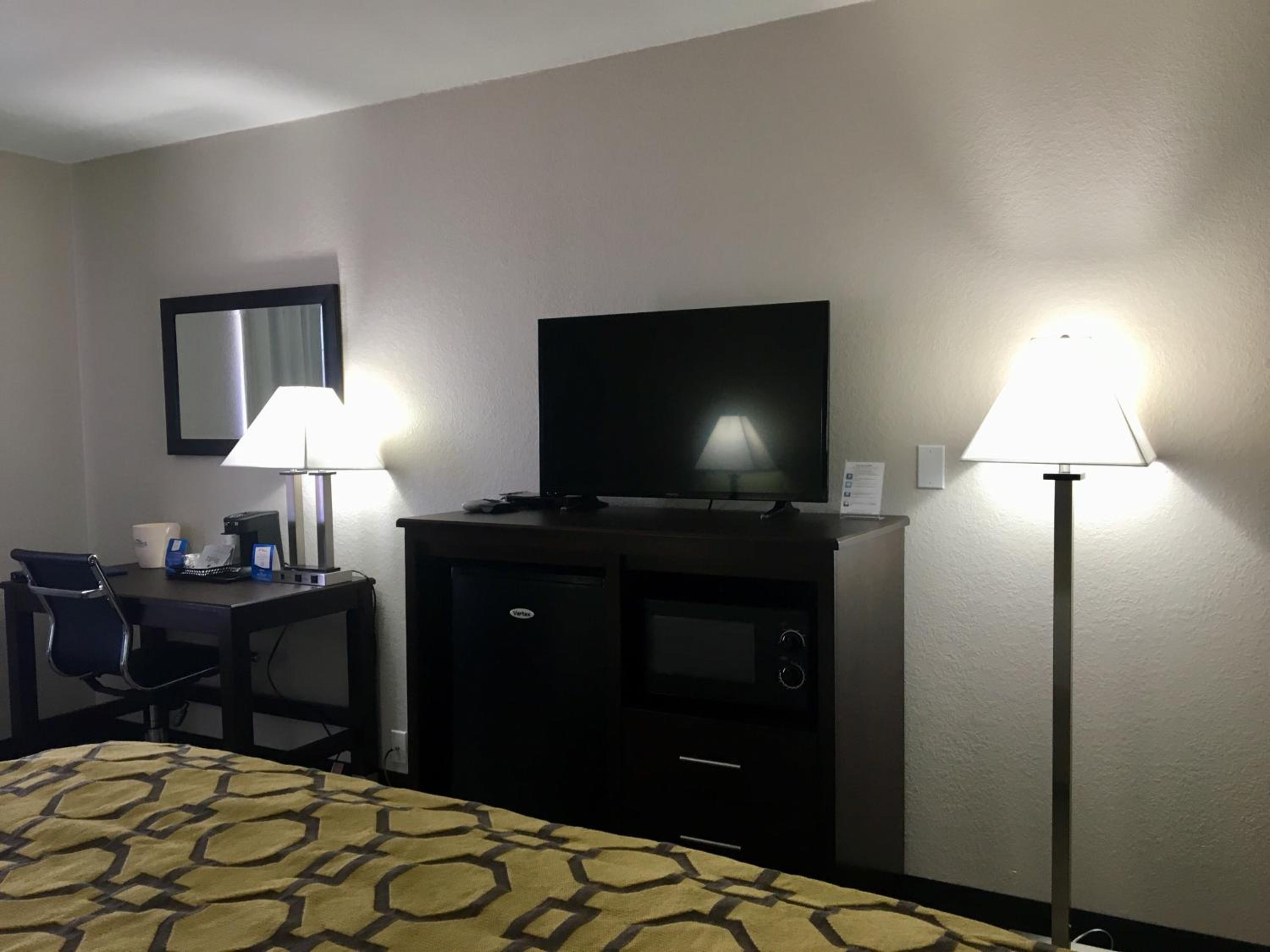 King Room - Mobility Access/Non-Smoking - Photo 8