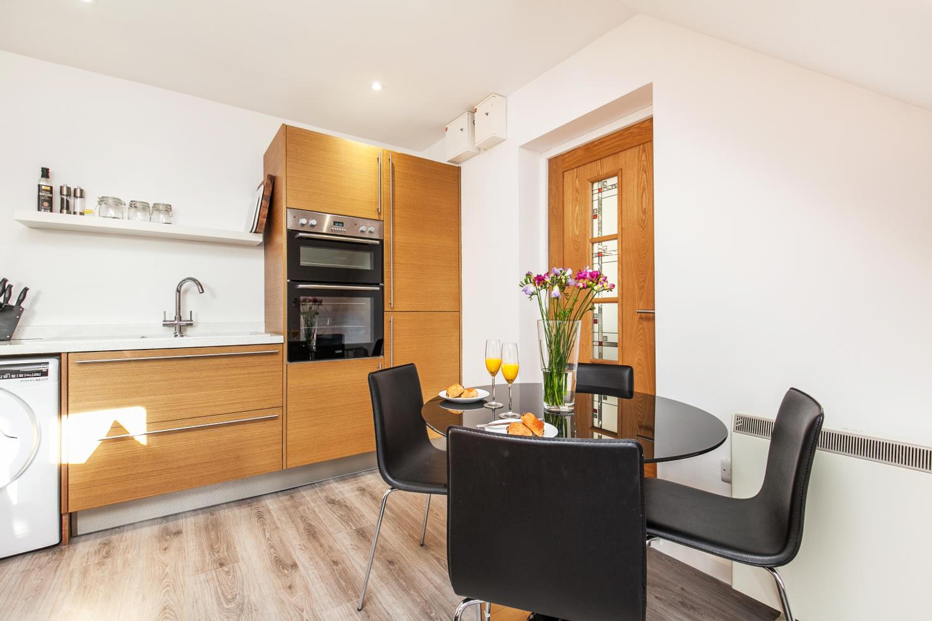 One-Bedroom House photo 3