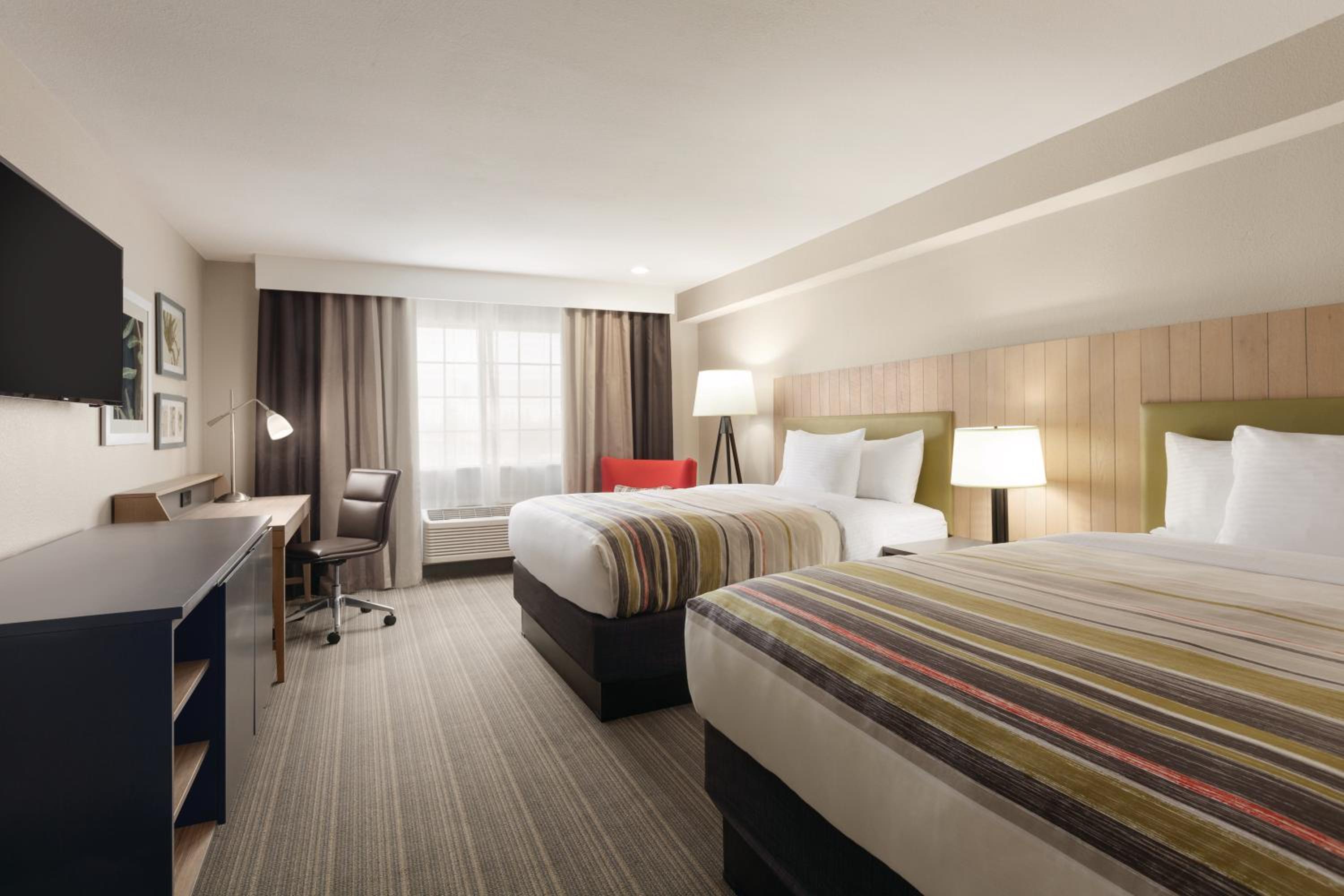 One-Bedroom Suite with Two Double Beds - Non-Smoking - Photo 3