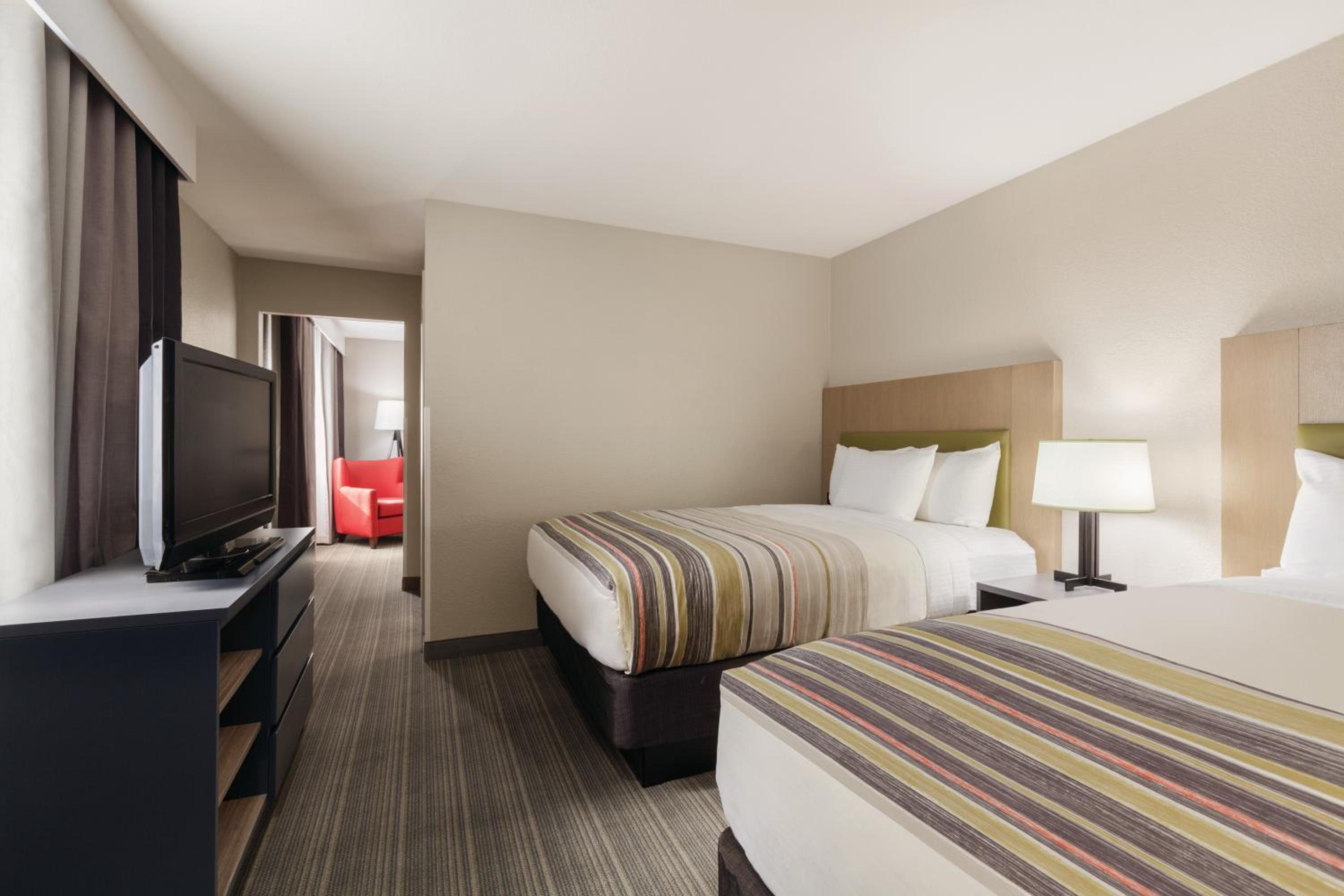 One-Bedroom Suite with Two Double Beds - Non-Smoking - Photo 4