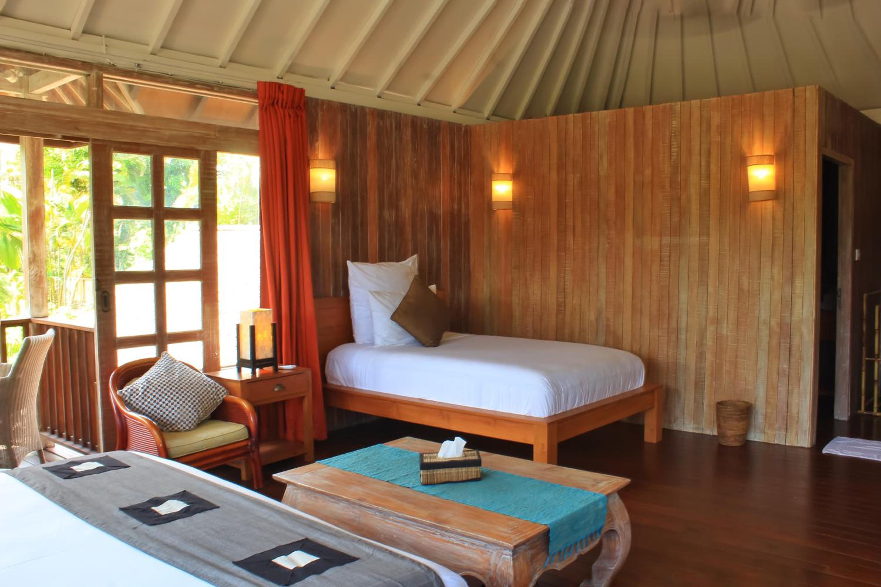 Four-Bedroom Villa with Private Pool - Photo 30