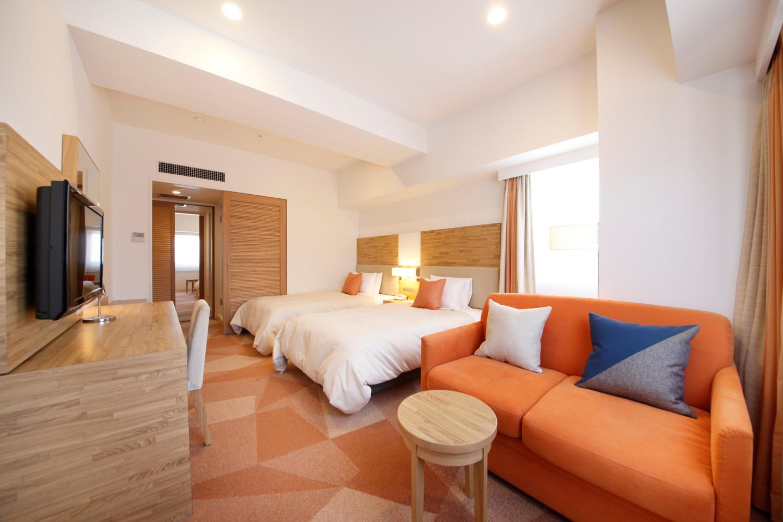 Deluxe Twin Room - Non-Smoking photo 3