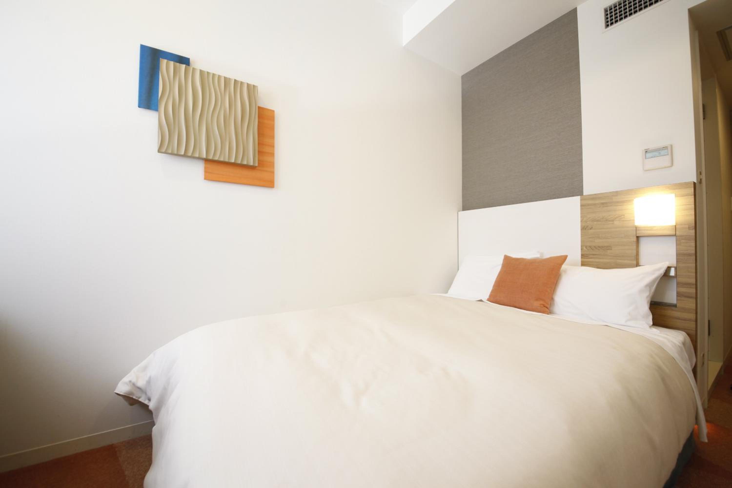 Single Room - Smoking photo 1