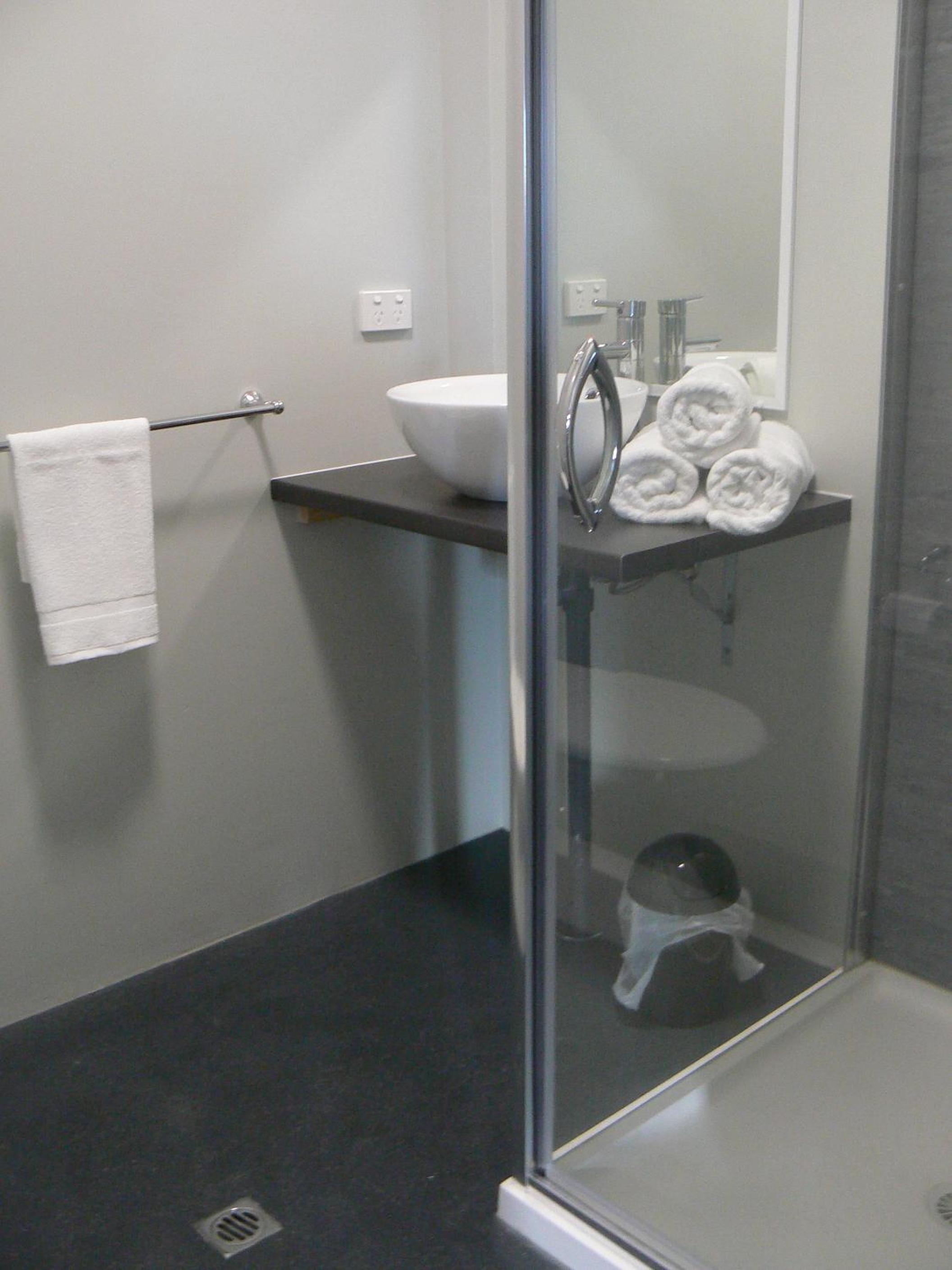 One-Bedroom Apartment (4 Adults) - Photo 5