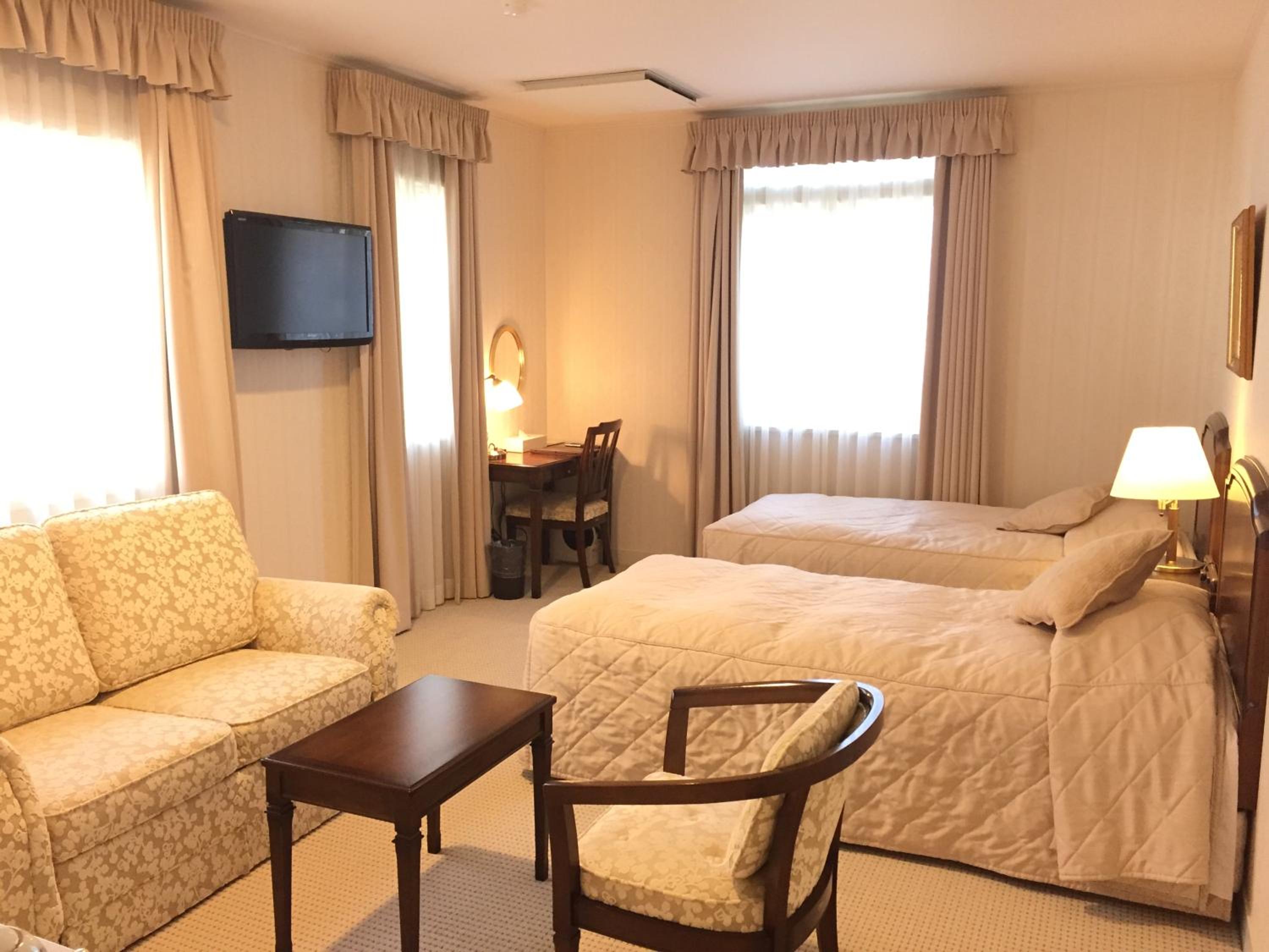 Standard Twin Room with Sofa Bed - Annex - Check-out 10:30 photo 1