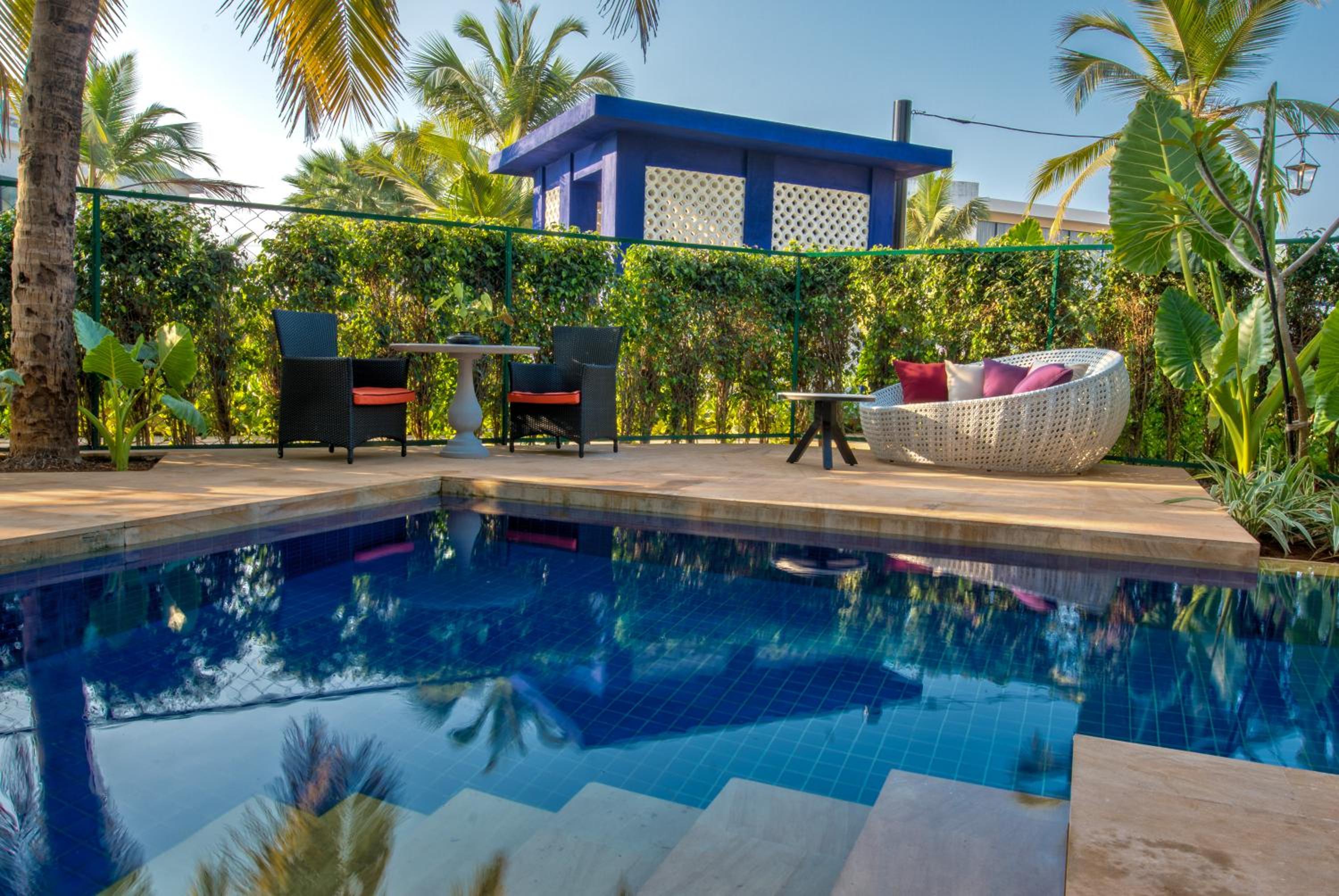 Deluxe Pool Villa with Private Pool - 20% discount on Spa & Laundry, Butler Service and All day breakfast (7 am to 7 pm) at La Concha - Photo 7