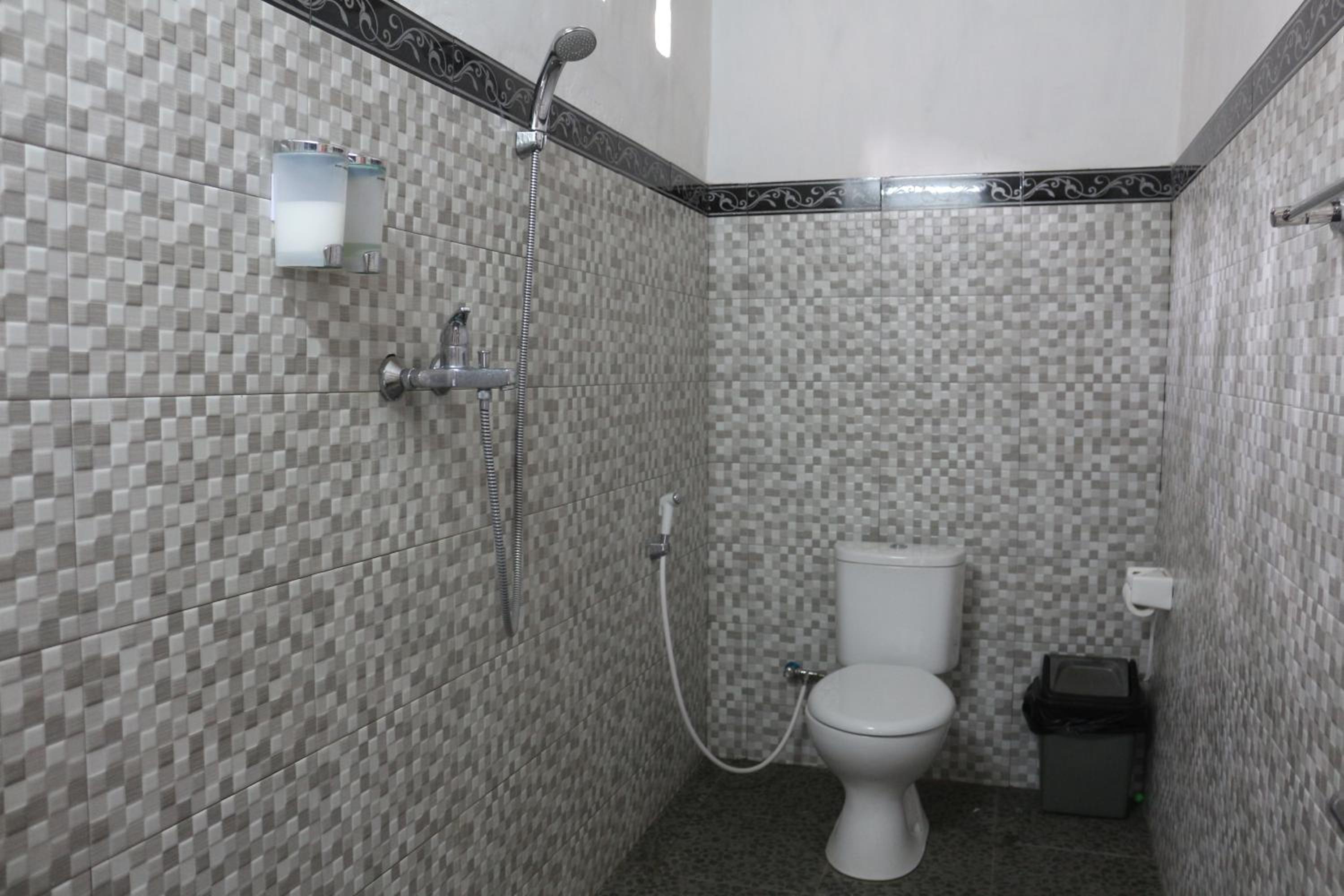 Deluxe Room - Photo 7