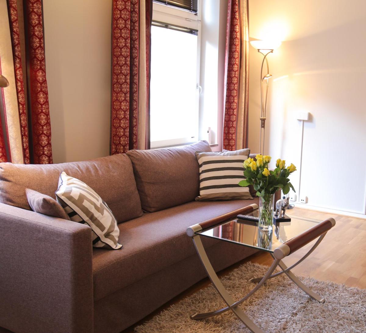 Family Room photo 1
