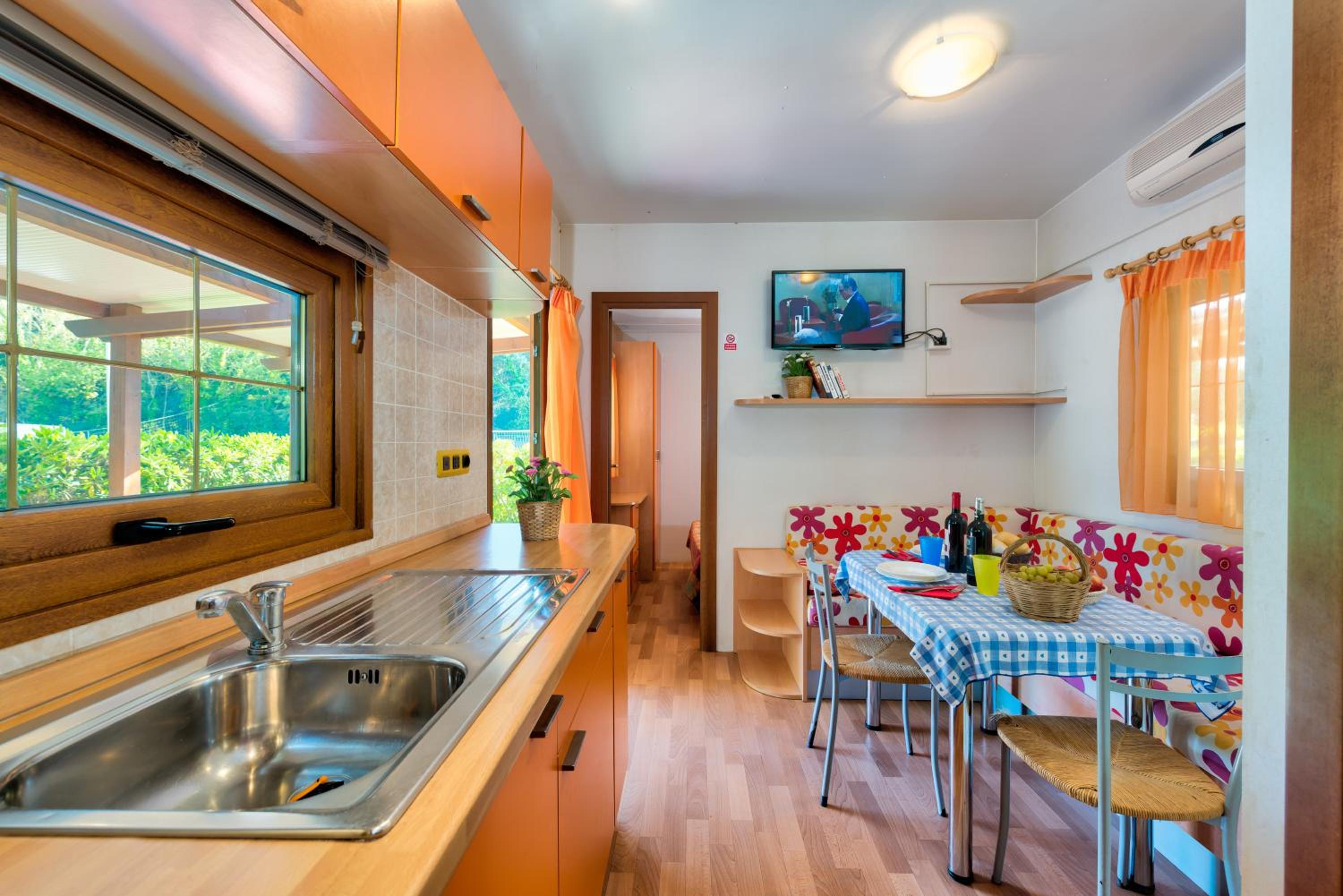 Family Mobile Home photo 3