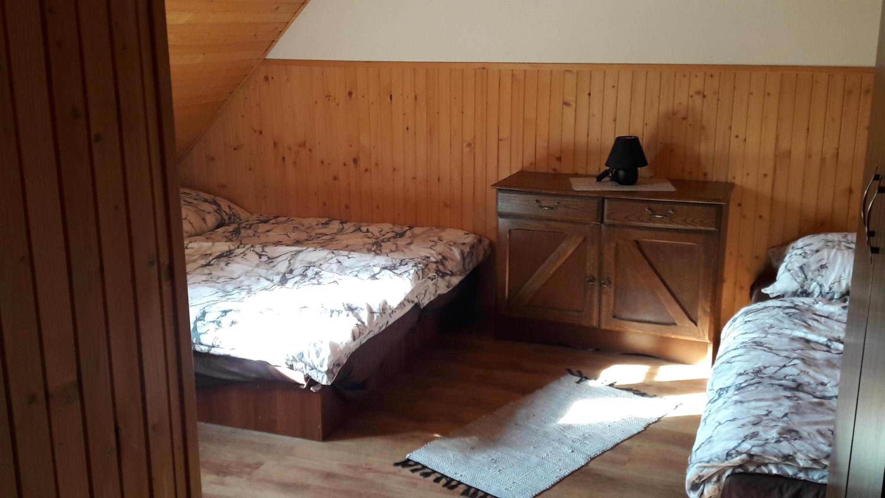 Triple Room with Private Bathroom - Photo 3