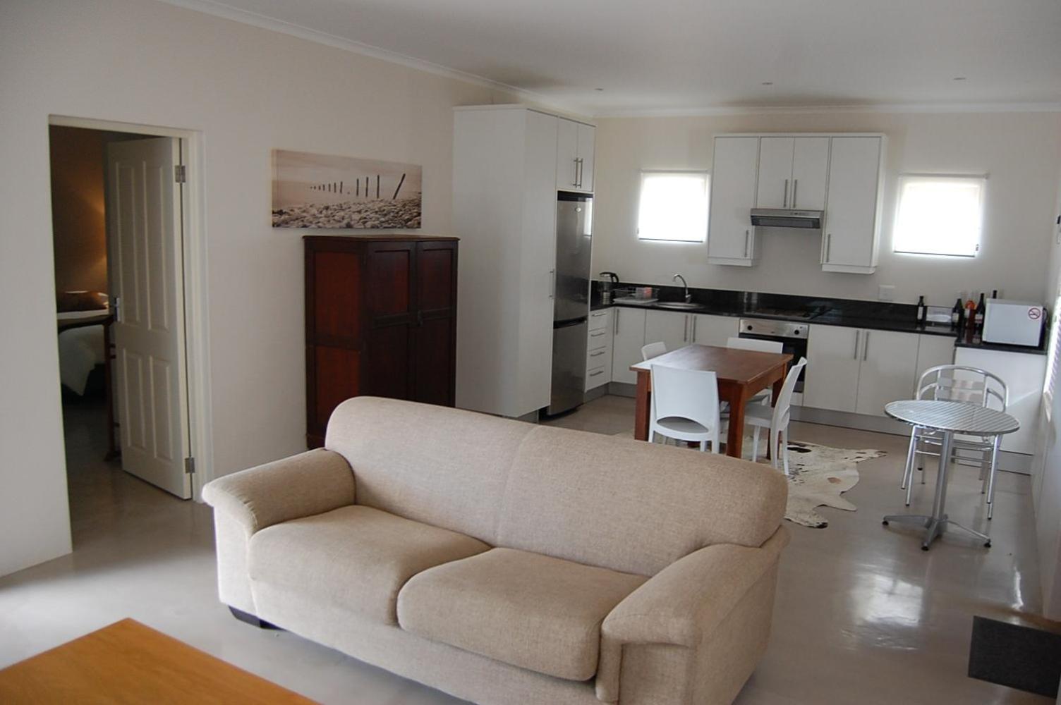 One-Bedroom Apartment - Photo 10