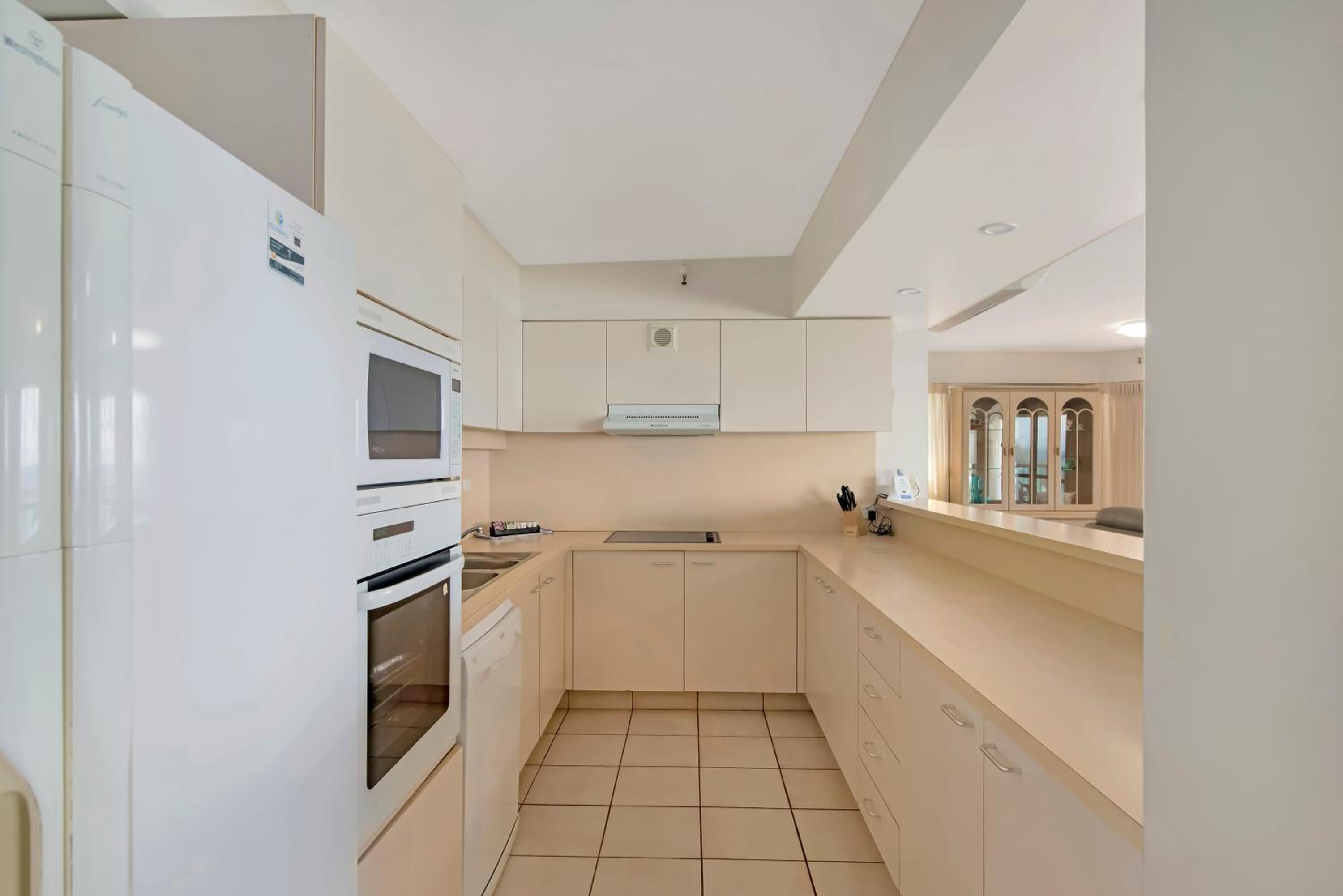 Three Bedroom Standard Ocean View Apartment photo 3