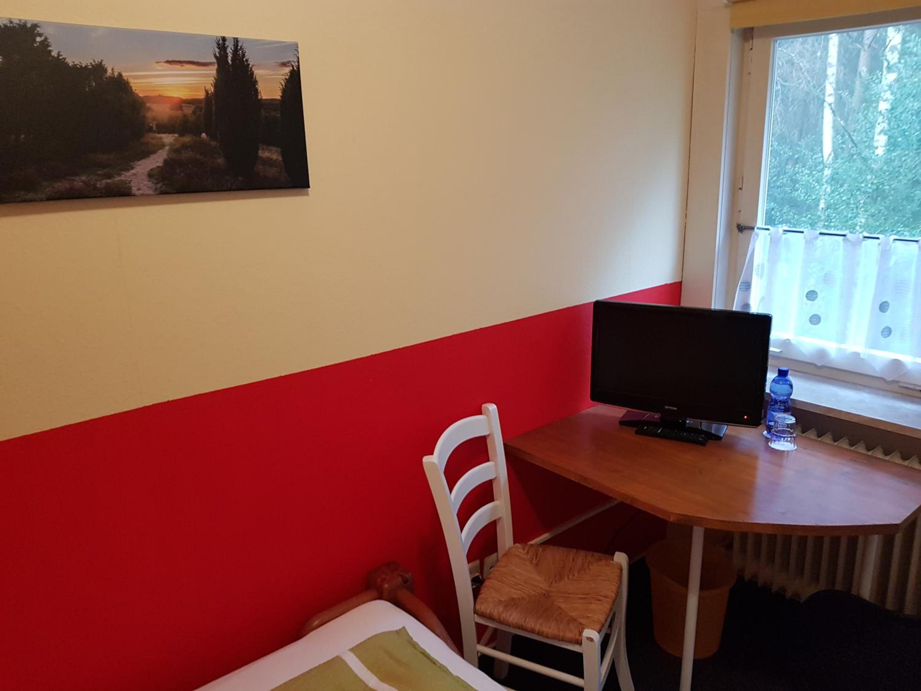 Single Room photo 3
