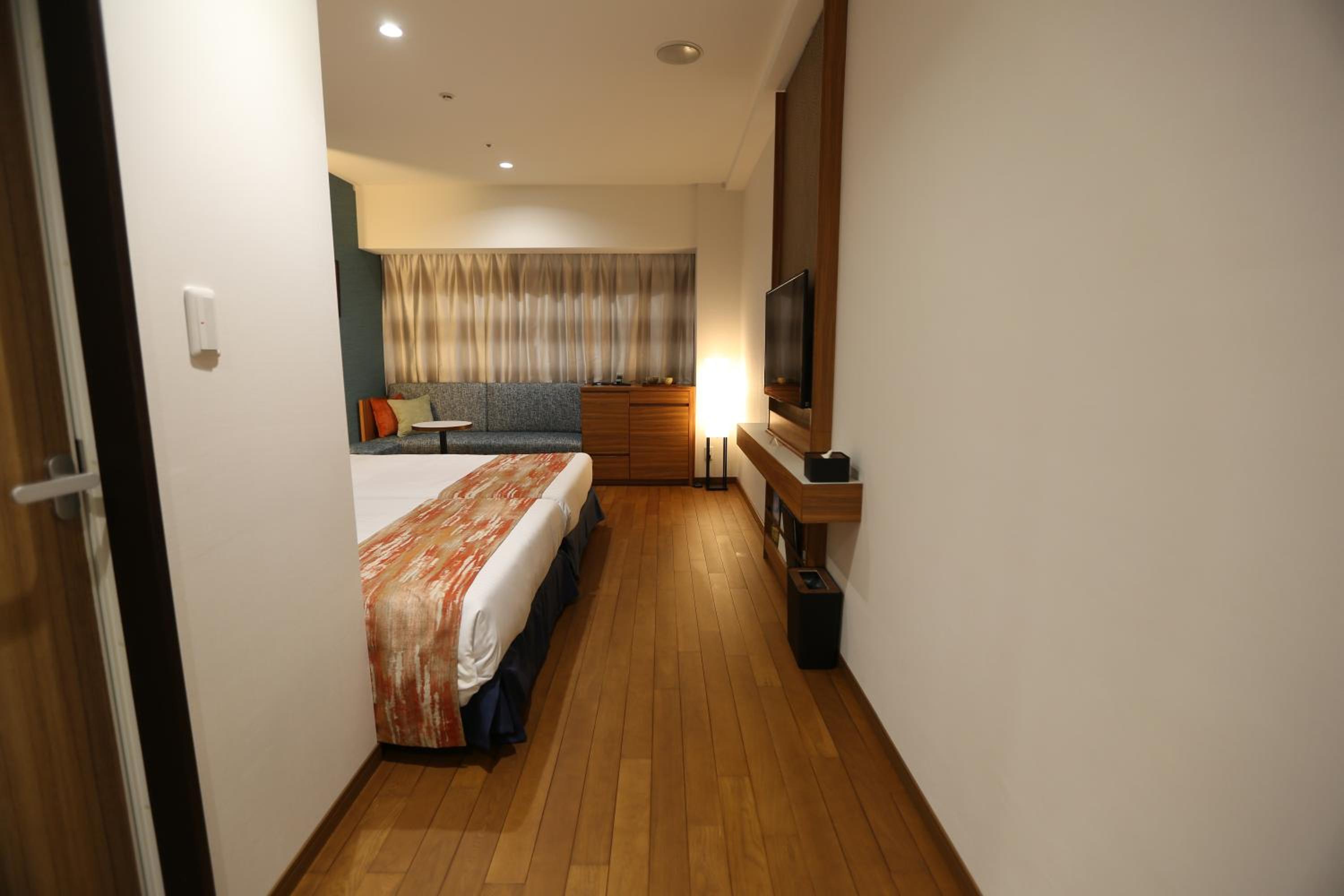 Premium Twin Room - Photo 5