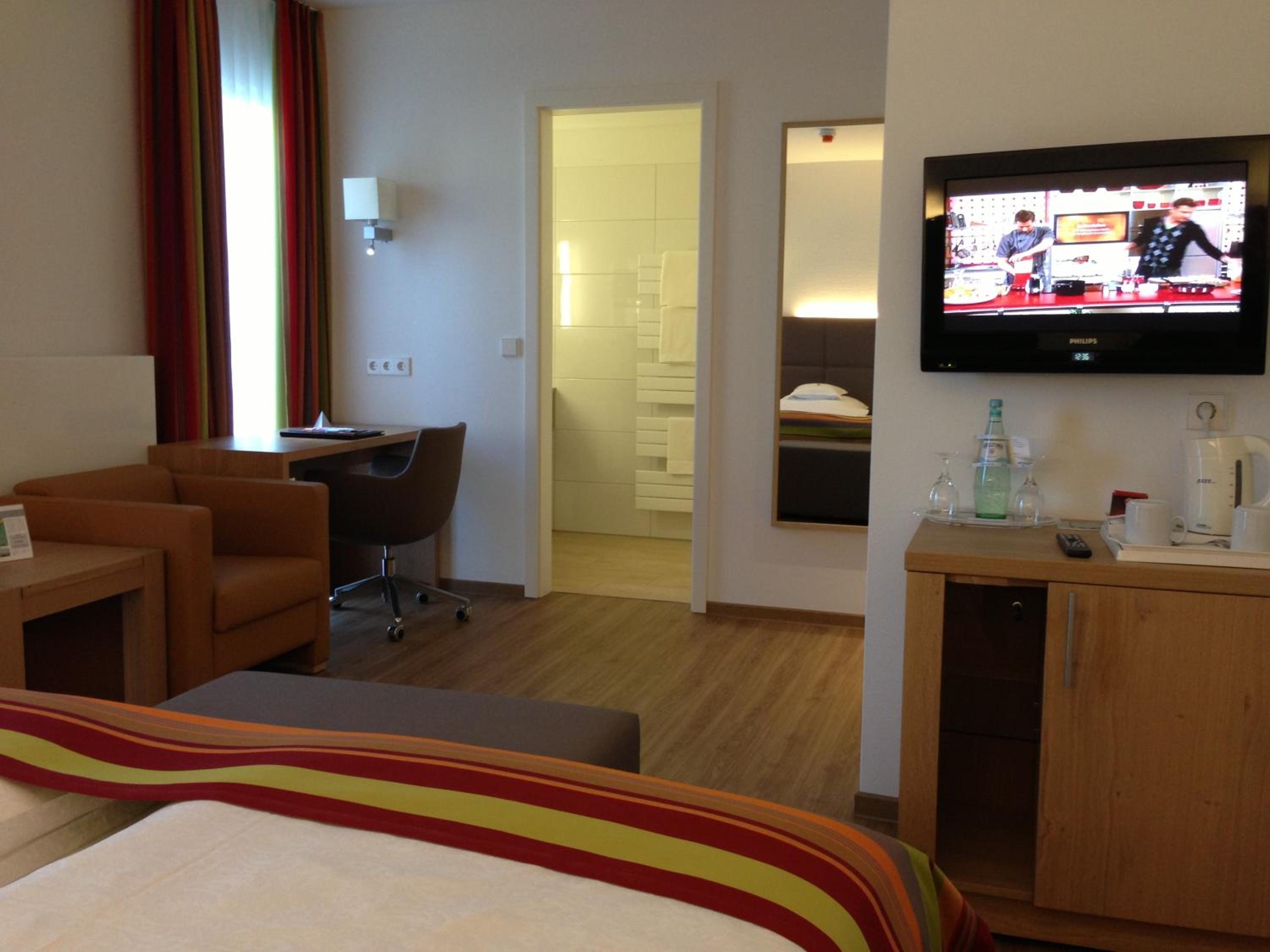 Business Double Room - Photo 4