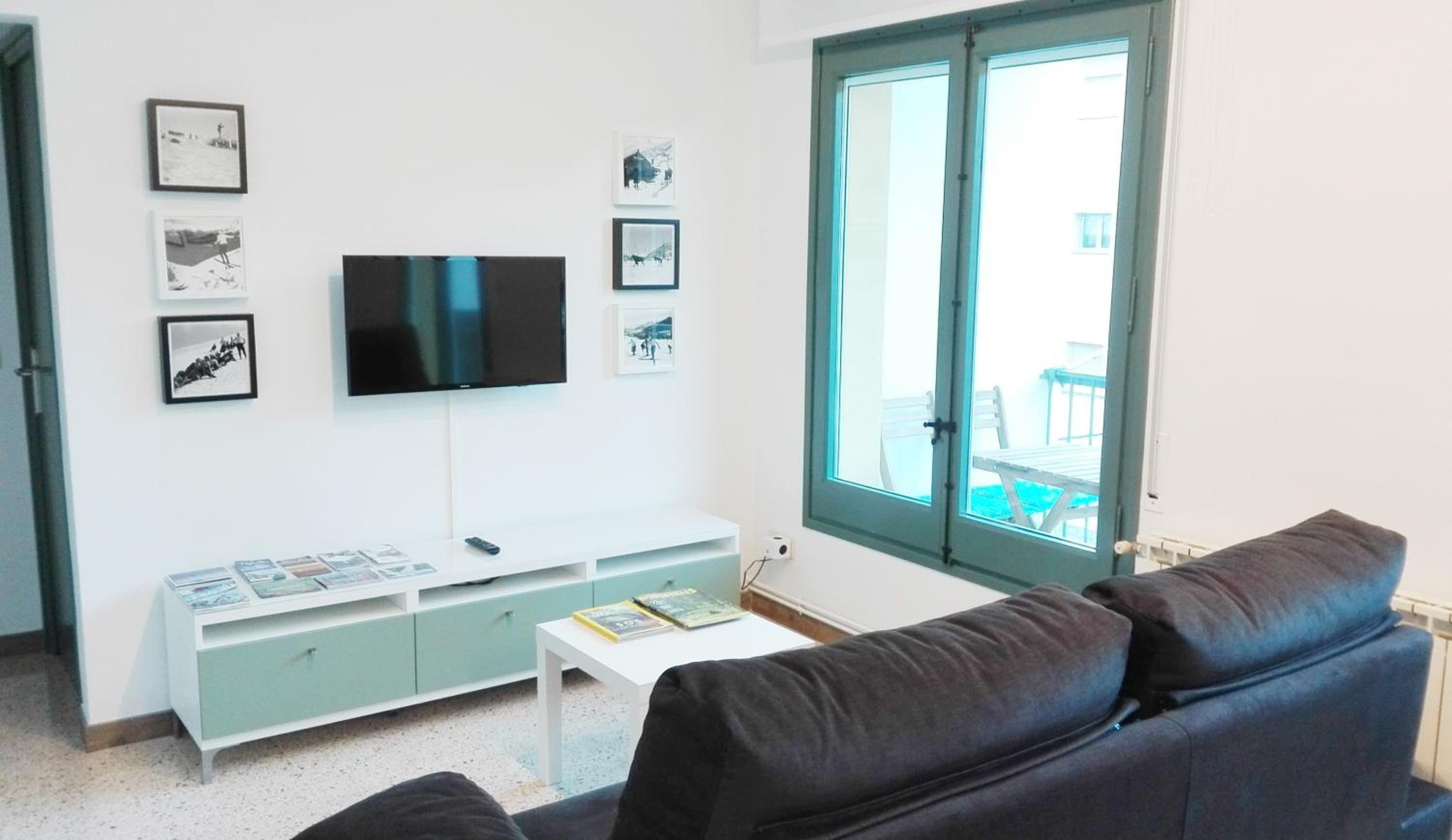 Apartment With Mountain View photo 3
