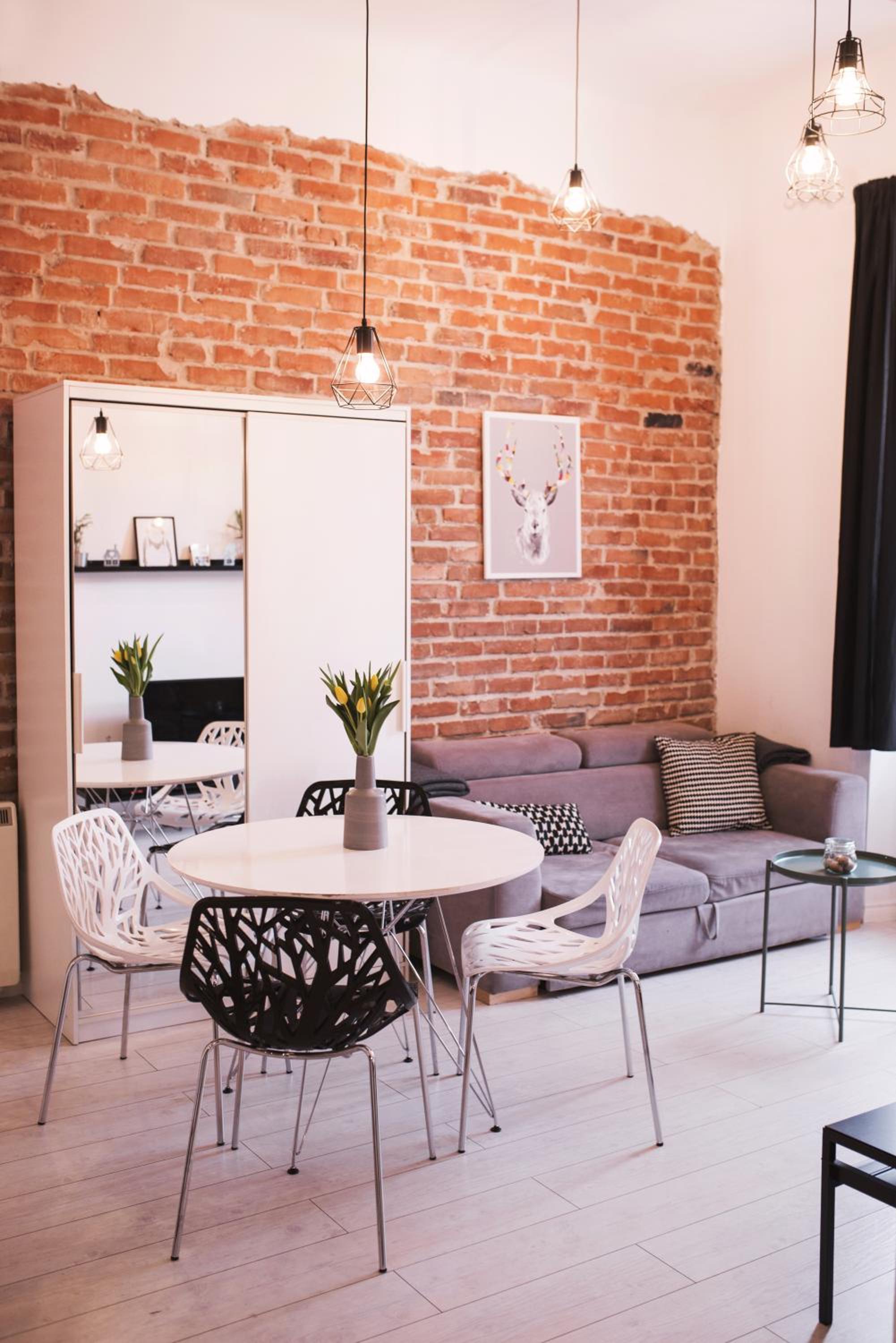 One-Bedroom Apartment - Photo 13