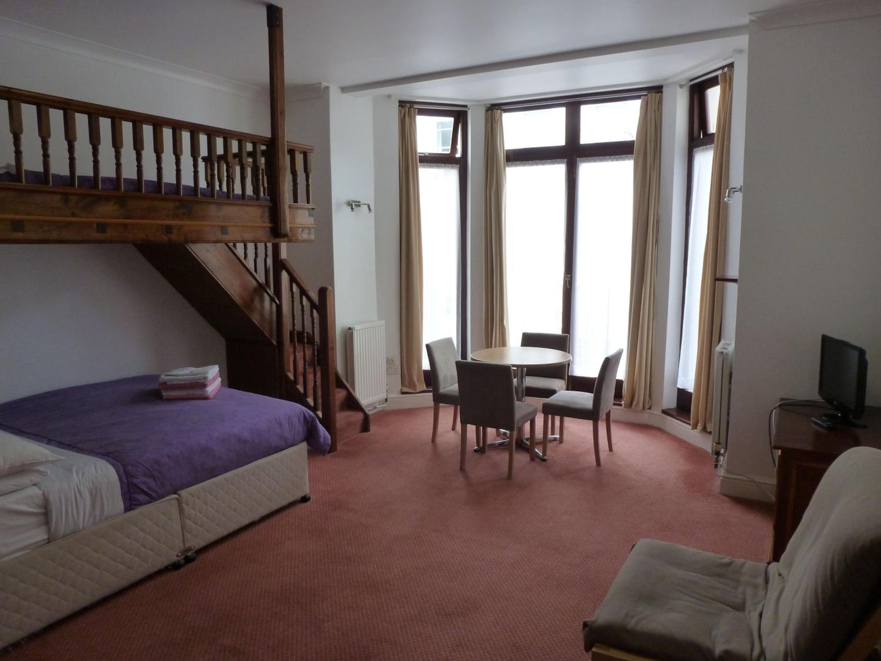 Apartment photo 1