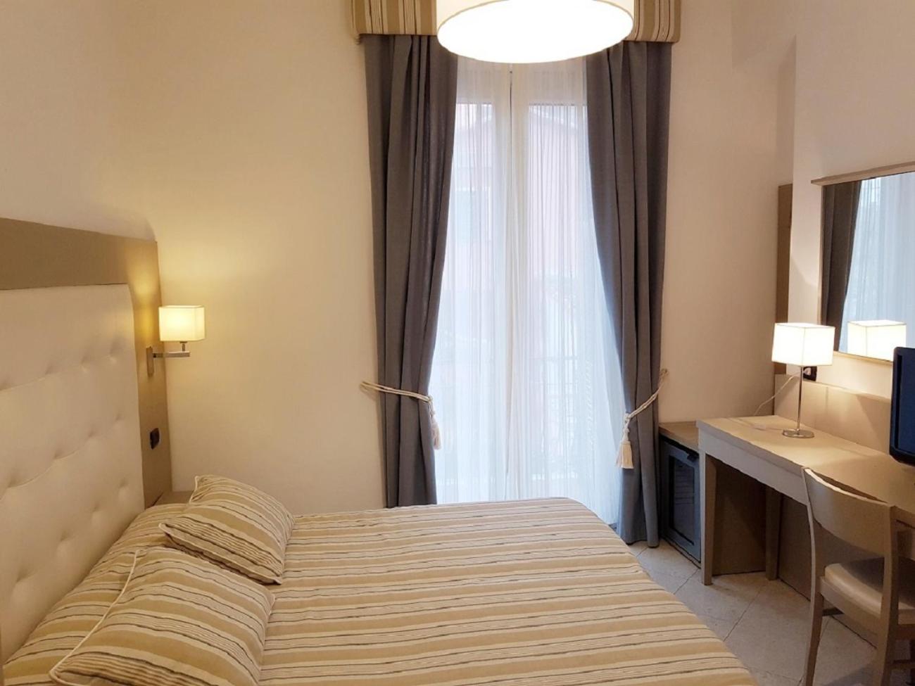 Standard Double or Twin Room with Balcony photo 2