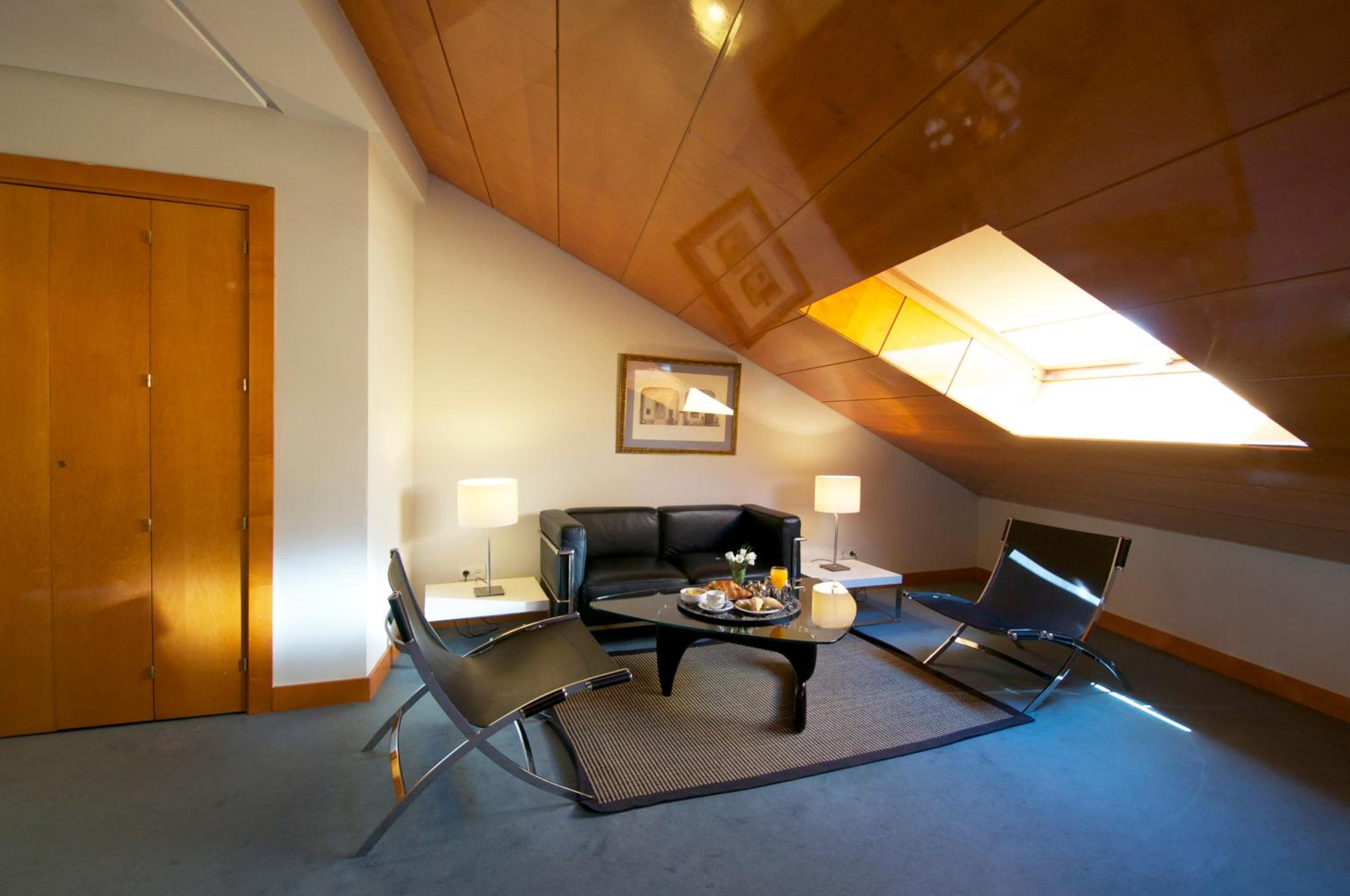 One-Bedroom Apartment - Photo 18