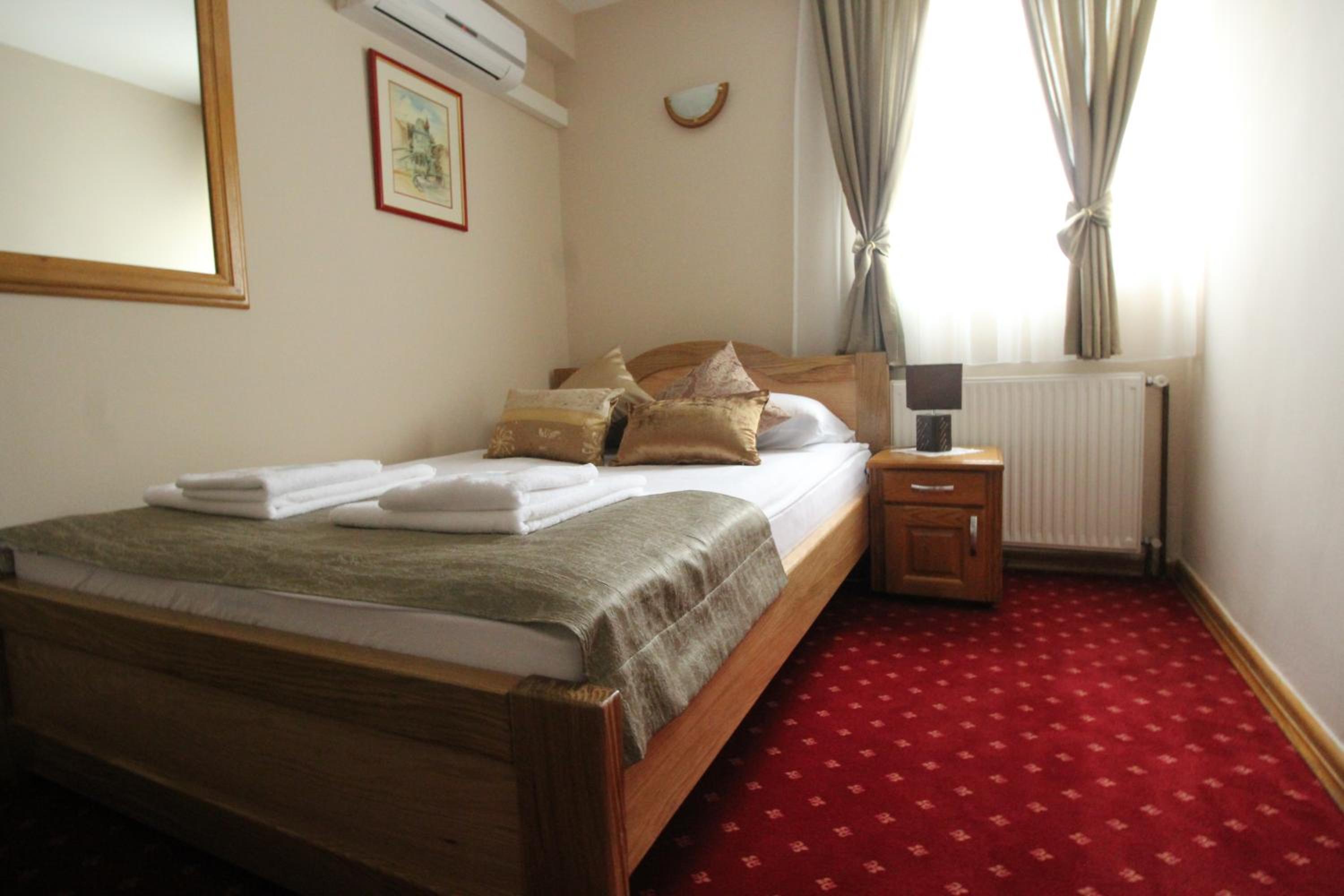 Deluxe Single Room with Mountain View photo 3