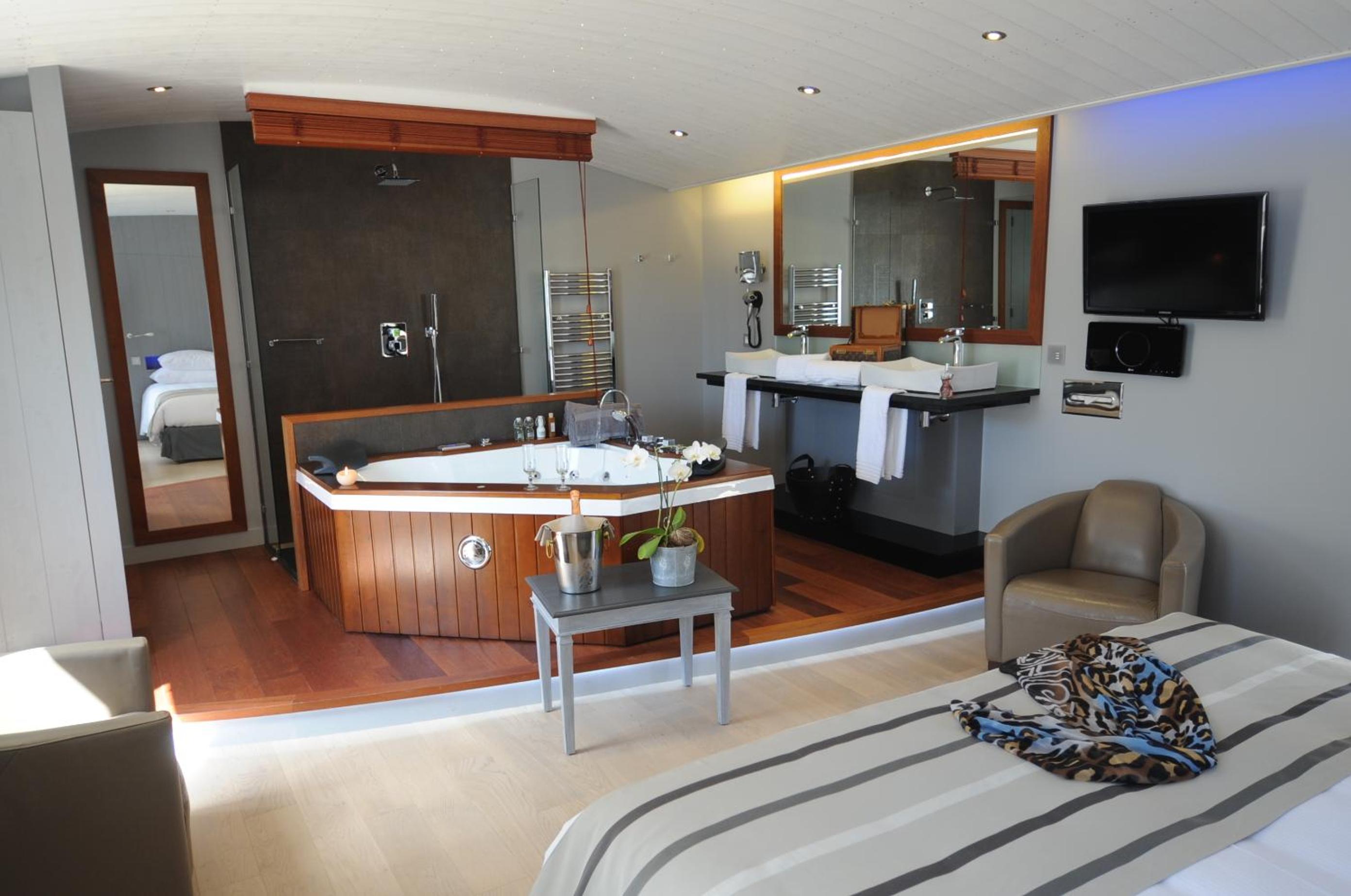 Suite Deluxe avec Baignoire Spa