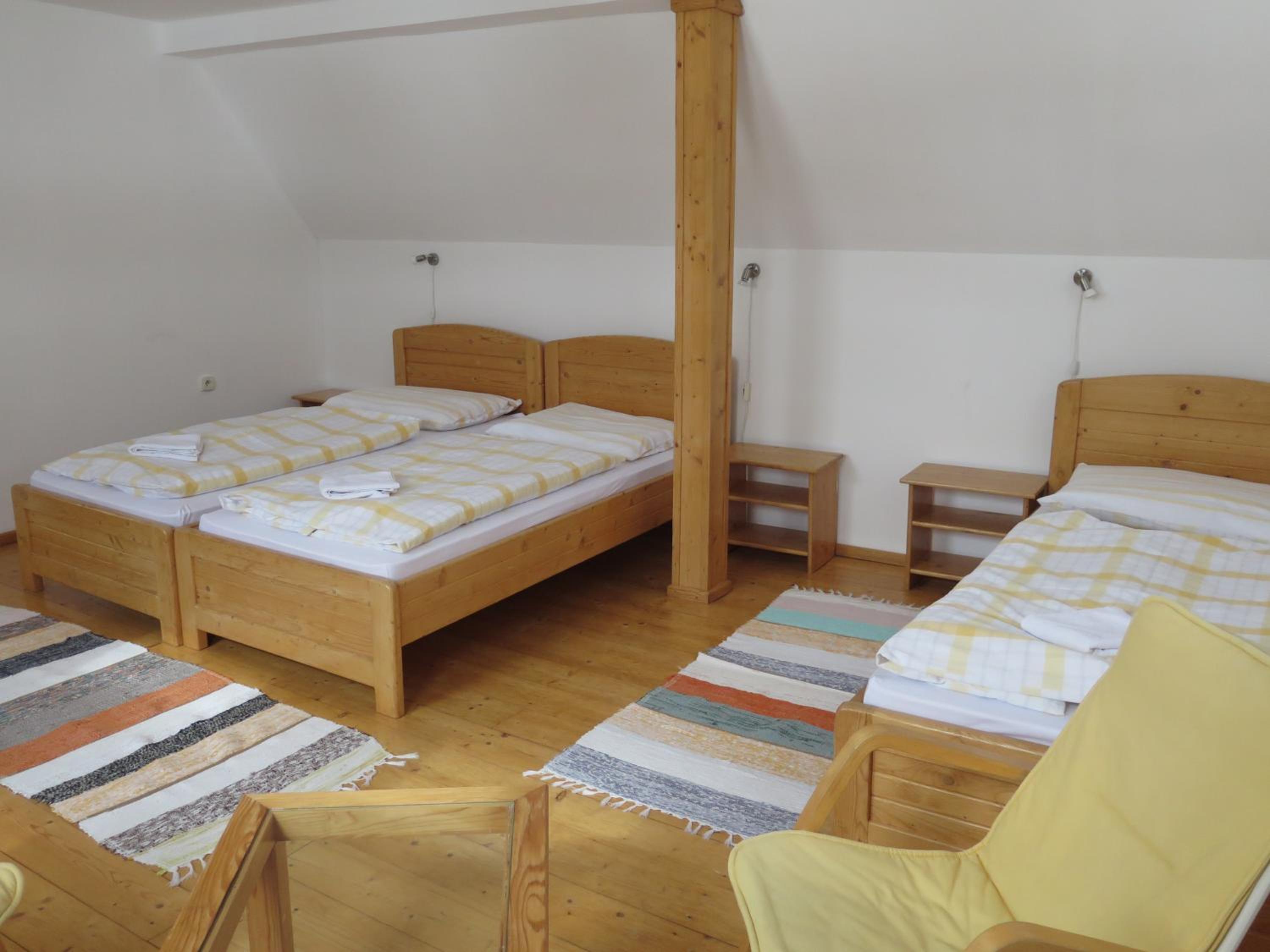 One-Bedroom Apartment - Photo 3