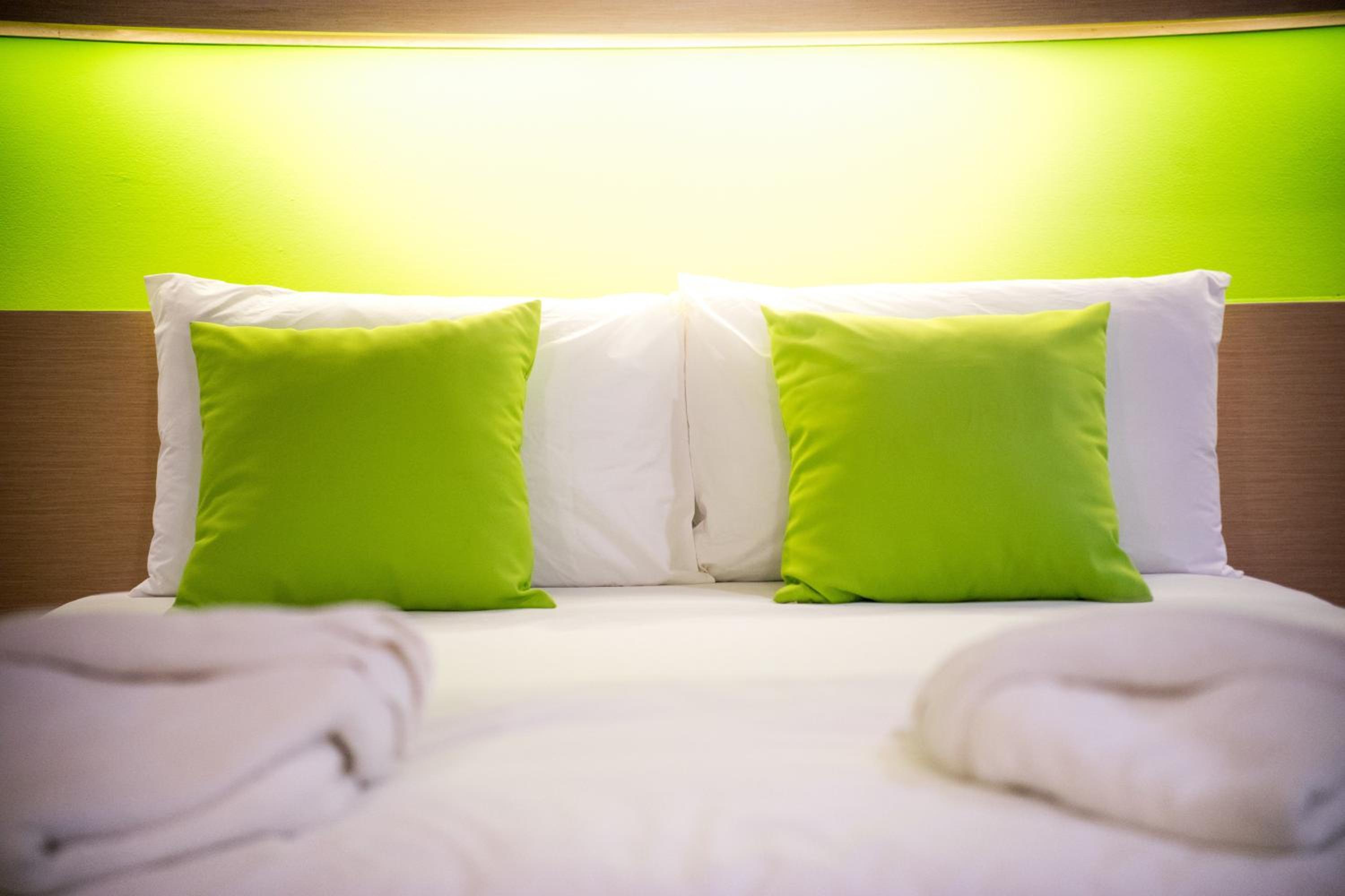 Standard Double Room - Roundtrip airport Transfer