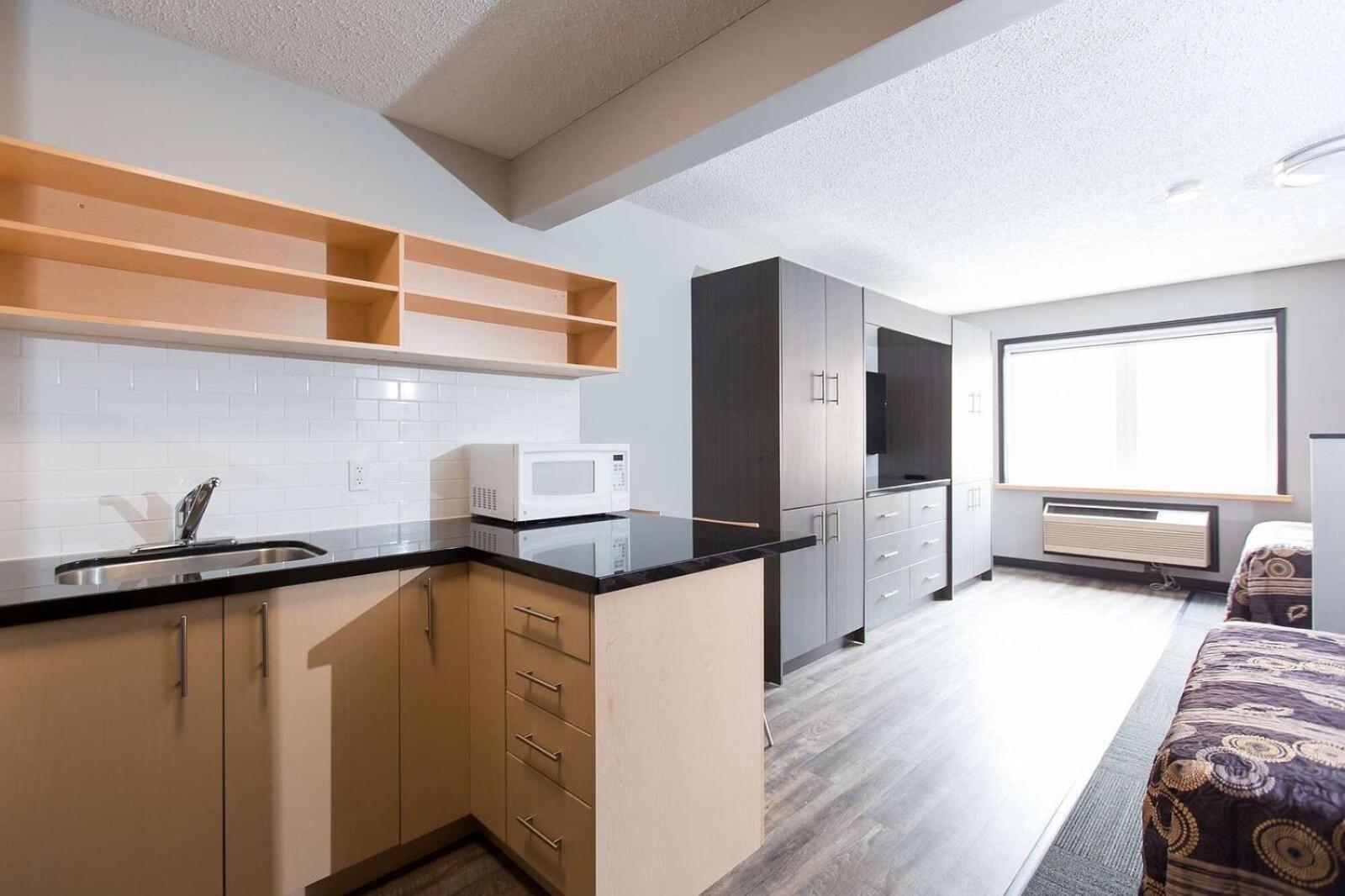 Studio Suite with Two Double Beds photo 1