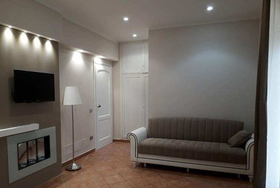 Double Room - Photo 4