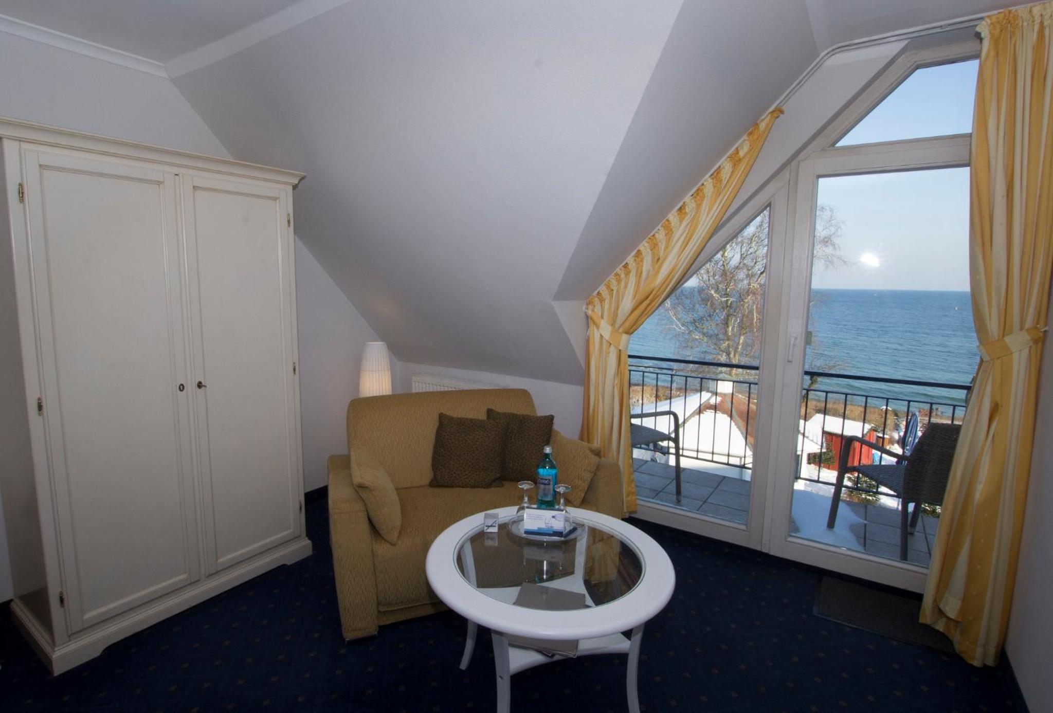  Comfort Double Room with Balcony and Sea View photo 2
