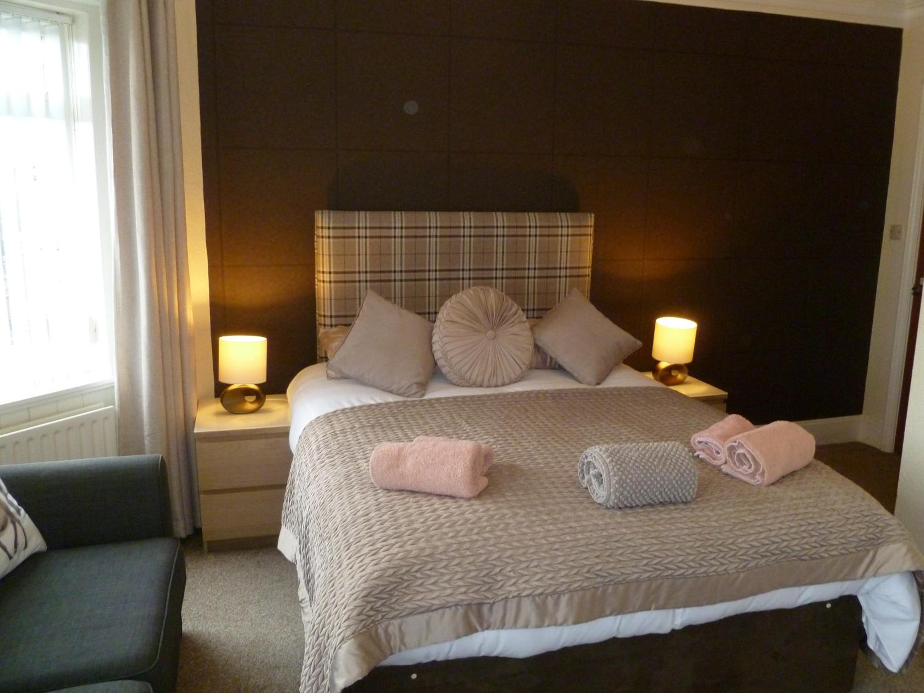 Standard King Room - Photo 5