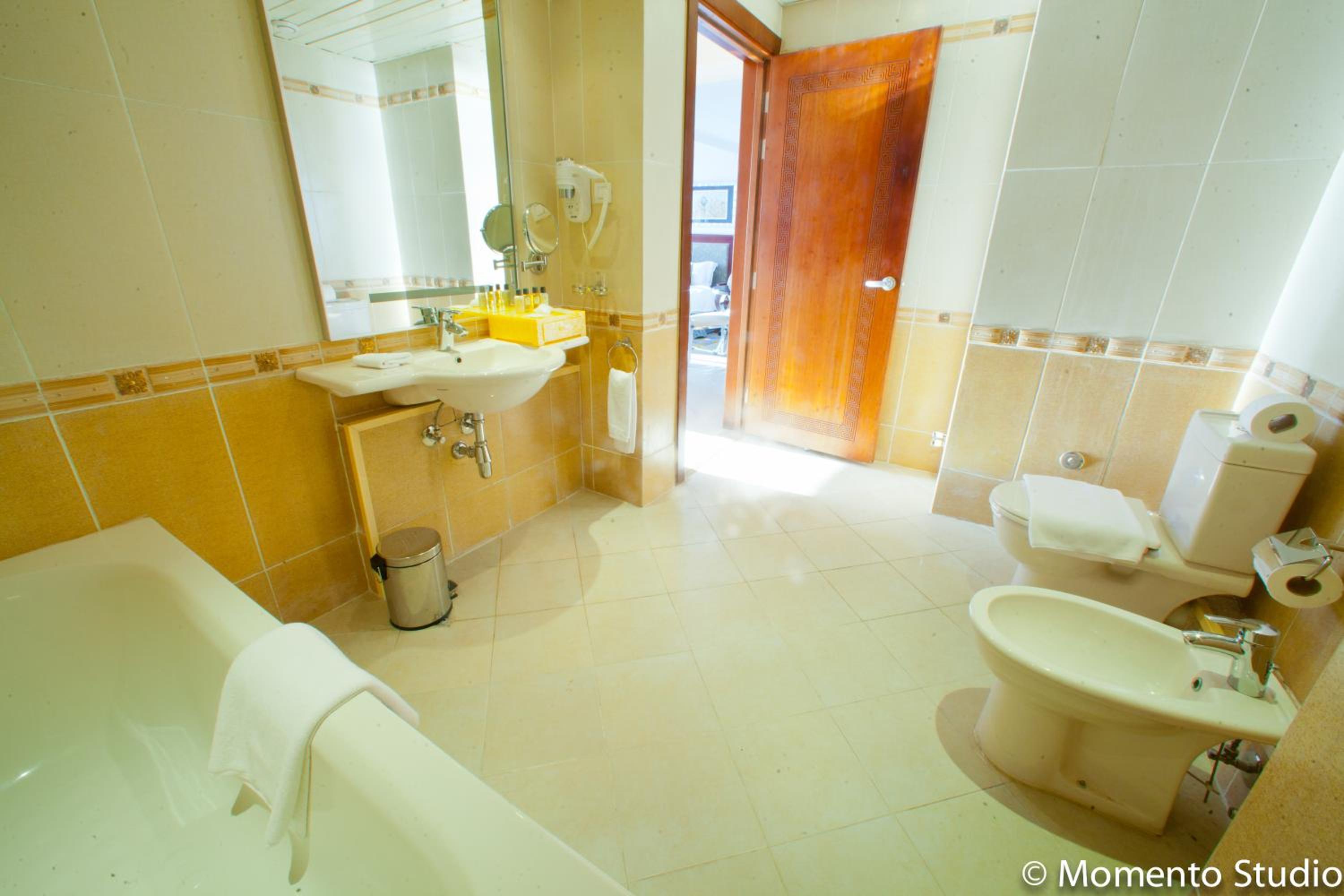 Special Offer - One-Bedroom Suite with Sea and Pool View	- Egyptians and Residents Only thumbnail 6