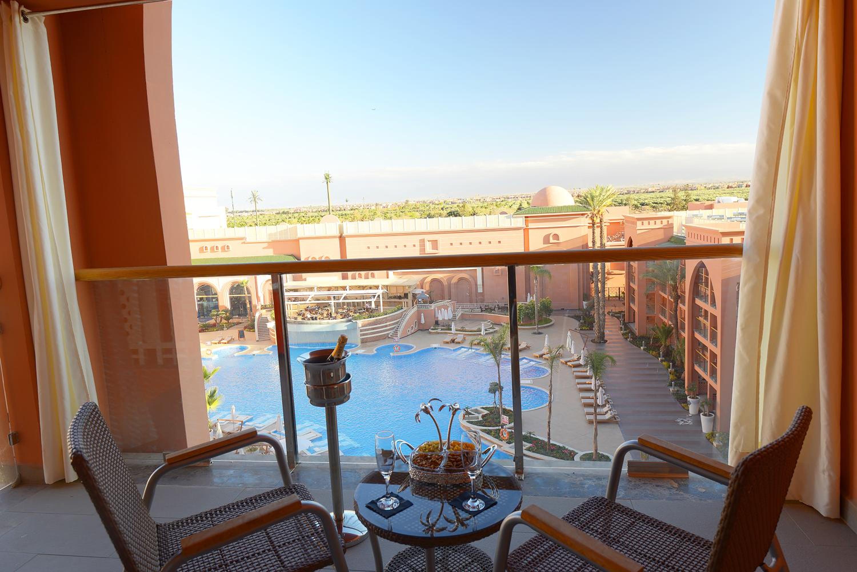 Prestige Suite Jaccuzi One Double Room With Pool View