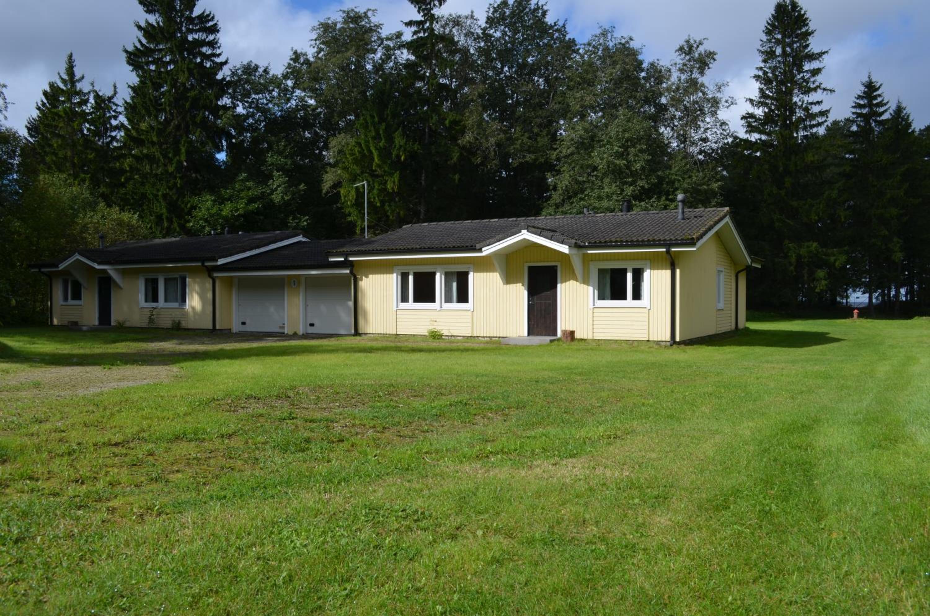 Two-Bedroom House photo 2