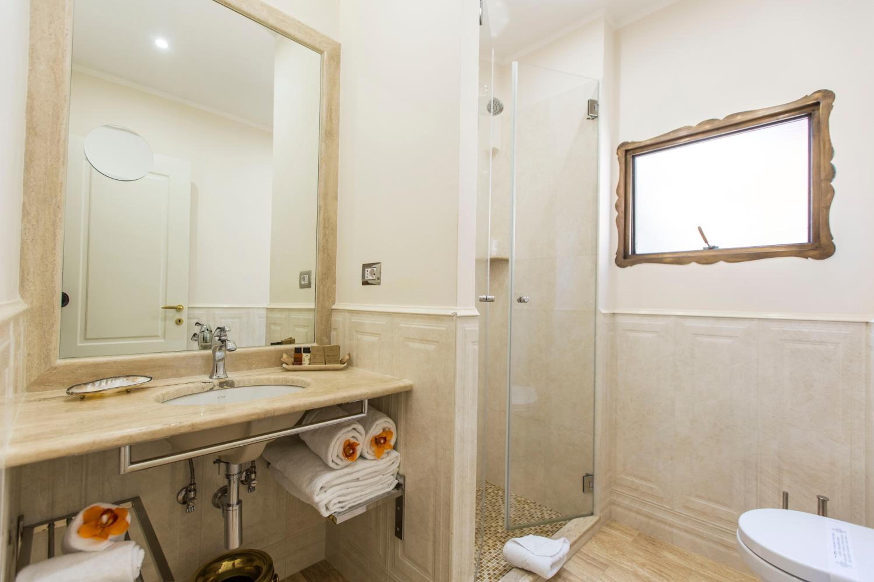 Triple Room with Balcony photo 3