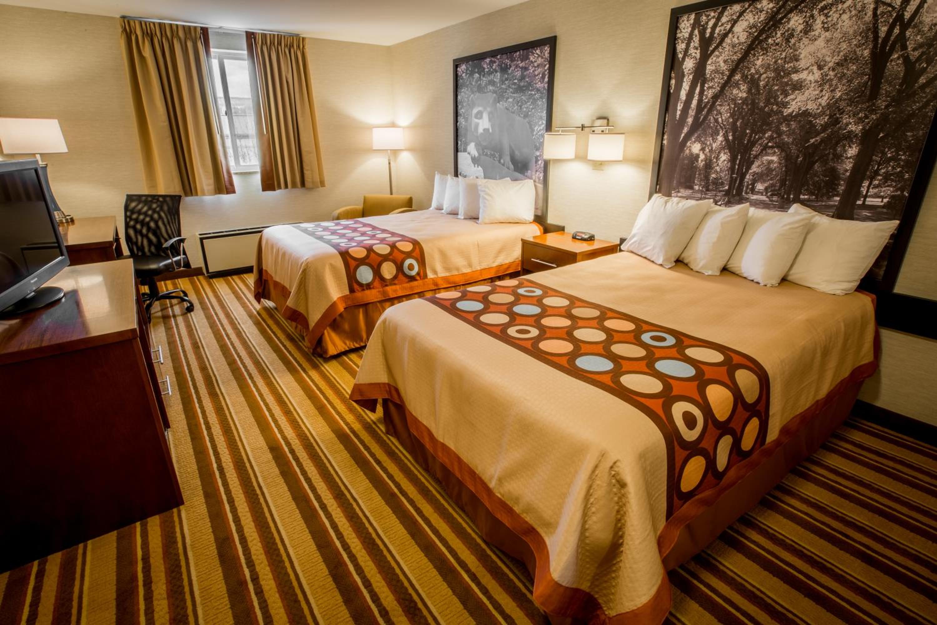 Double Room with Two Double Beds - Non-Smoking - Photo 4