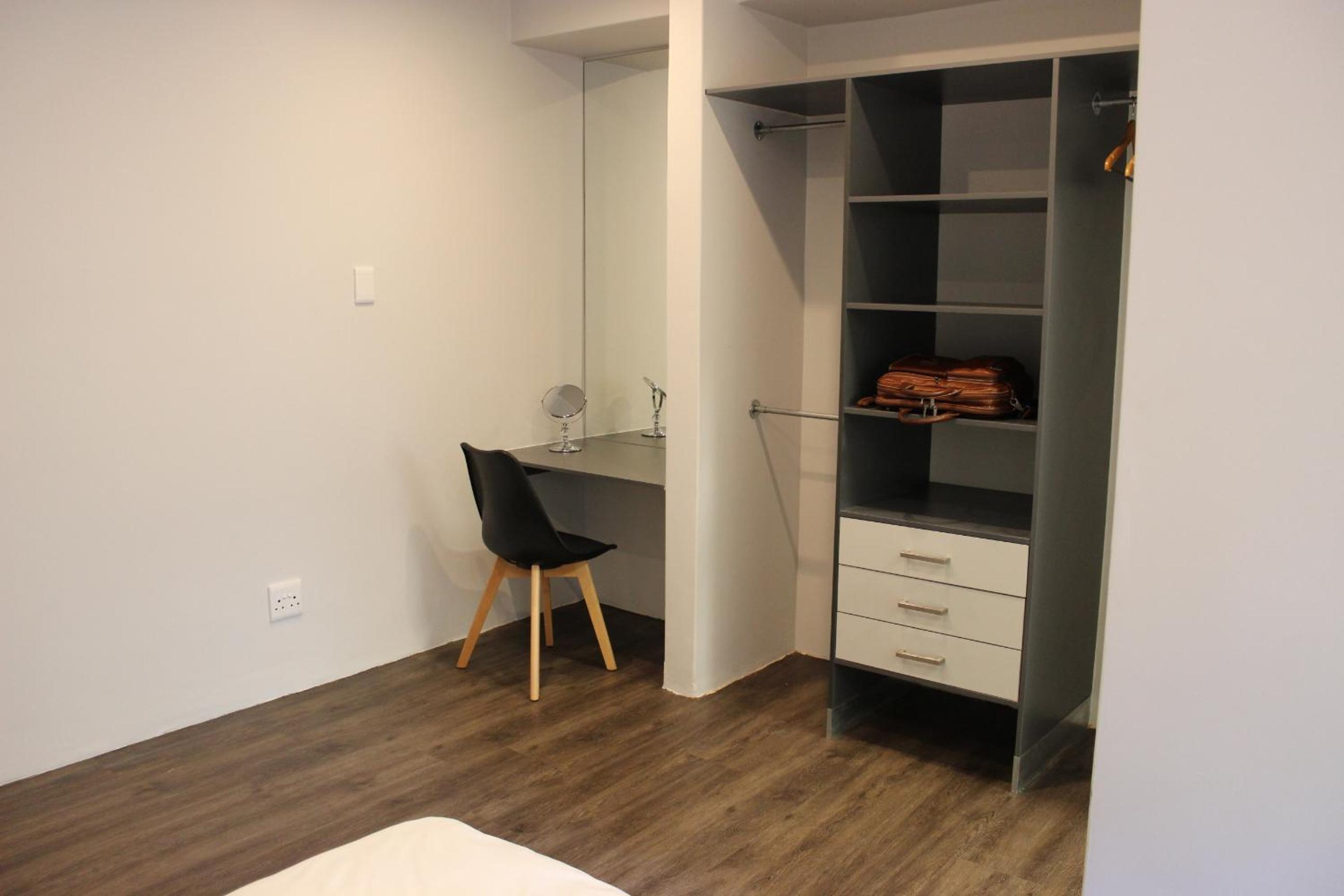 One-Bedroom Apartment - Photo 7