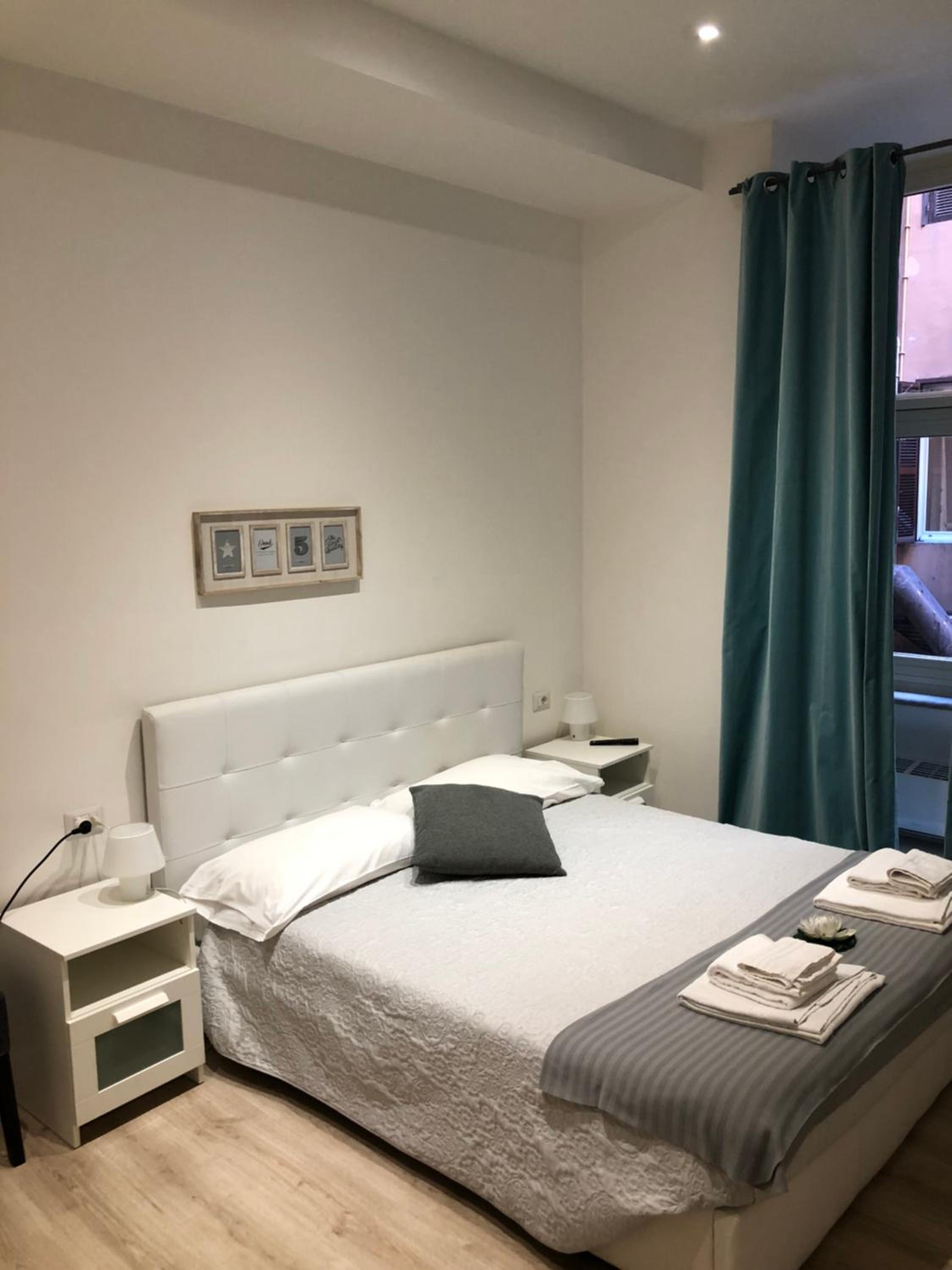 Deluxe Room (2 Adults + 1 Child) photo 1